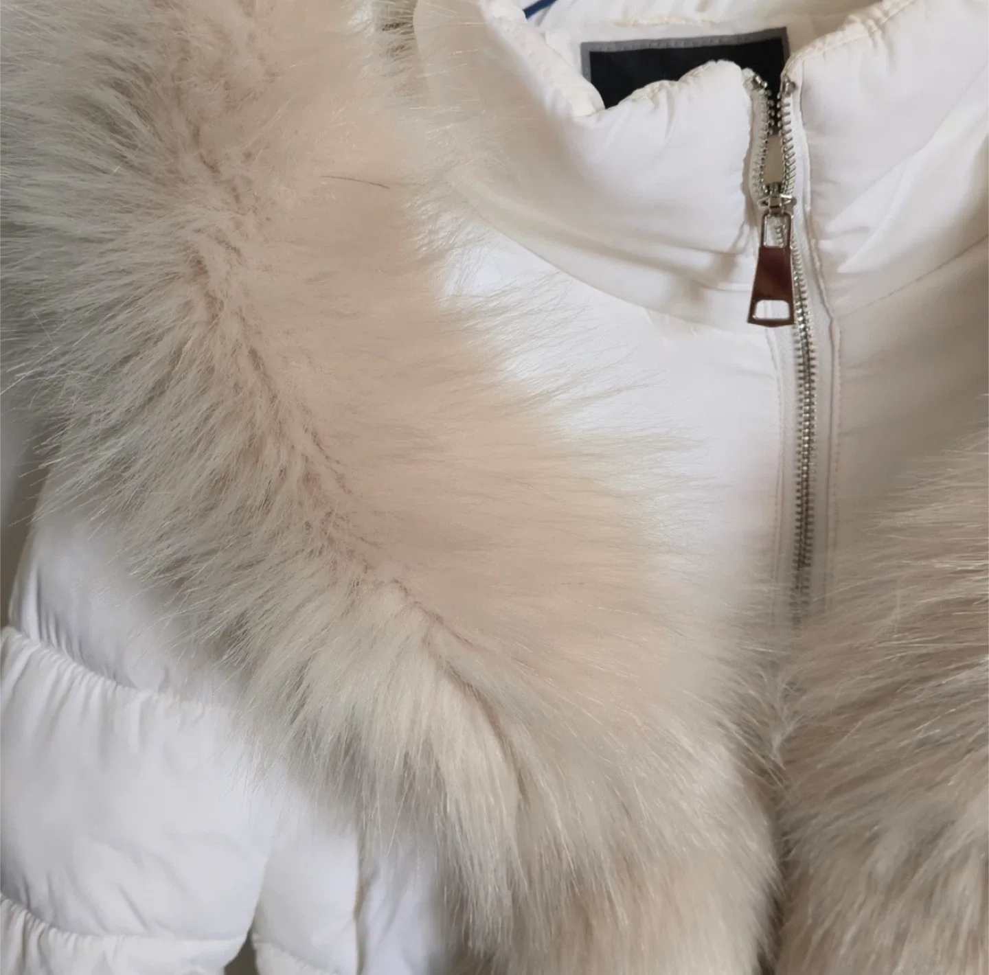 NWOT Y2K Le Chateau White Puffer Winter Coat Faux Fur Trim image indicator(8)