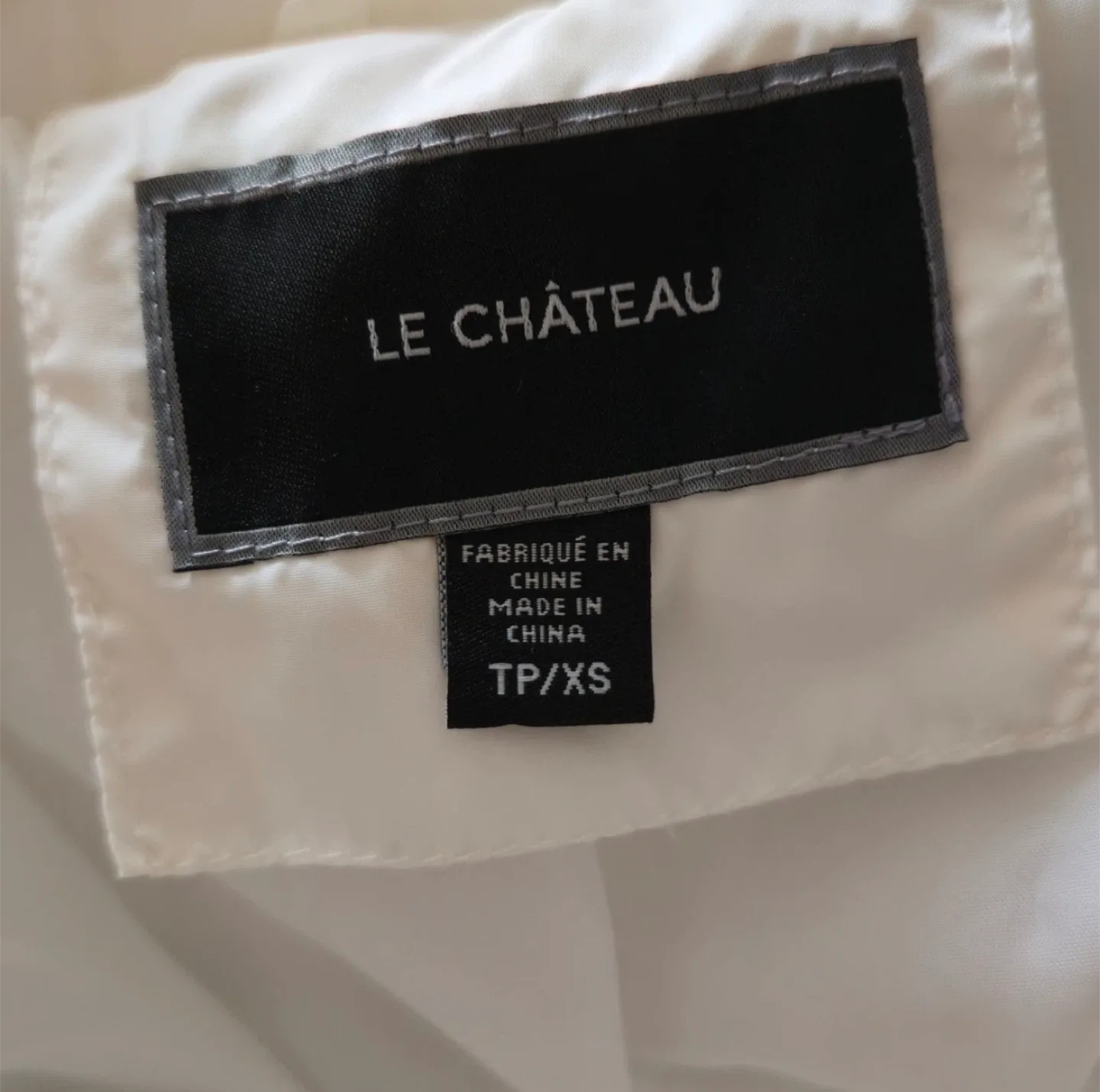 NWOT Y2K Le Chateau White Puffer Winter Coat Faux Fur Trim image indicator(9)