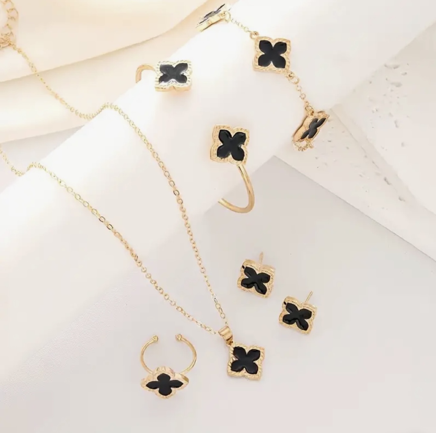 Clover Jewellery Set - Necklace, Bracelet, Ring, Earrings