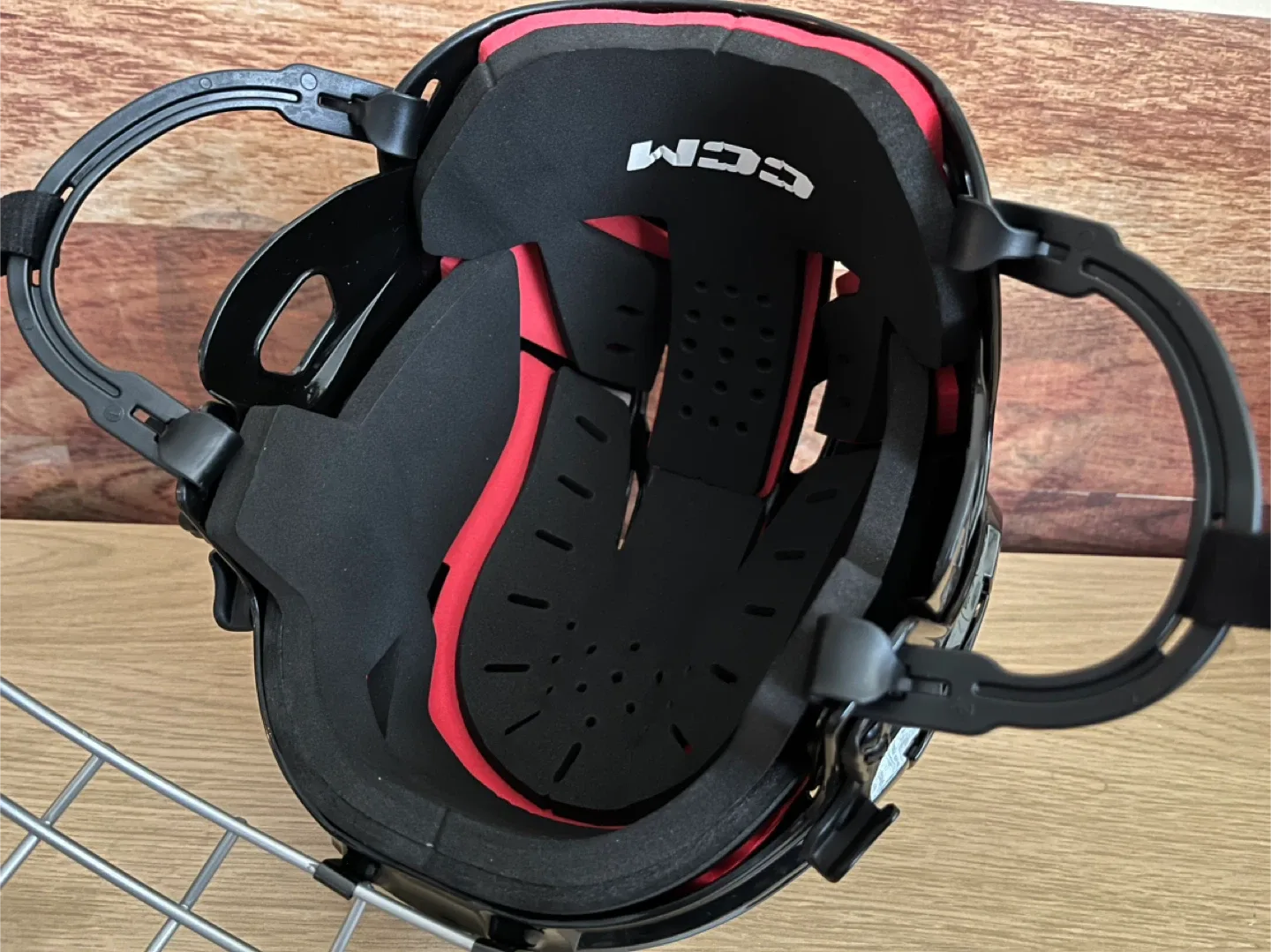 NEW ✅ CCM Hockey Helmet & Cage - Size S image indicator(4)