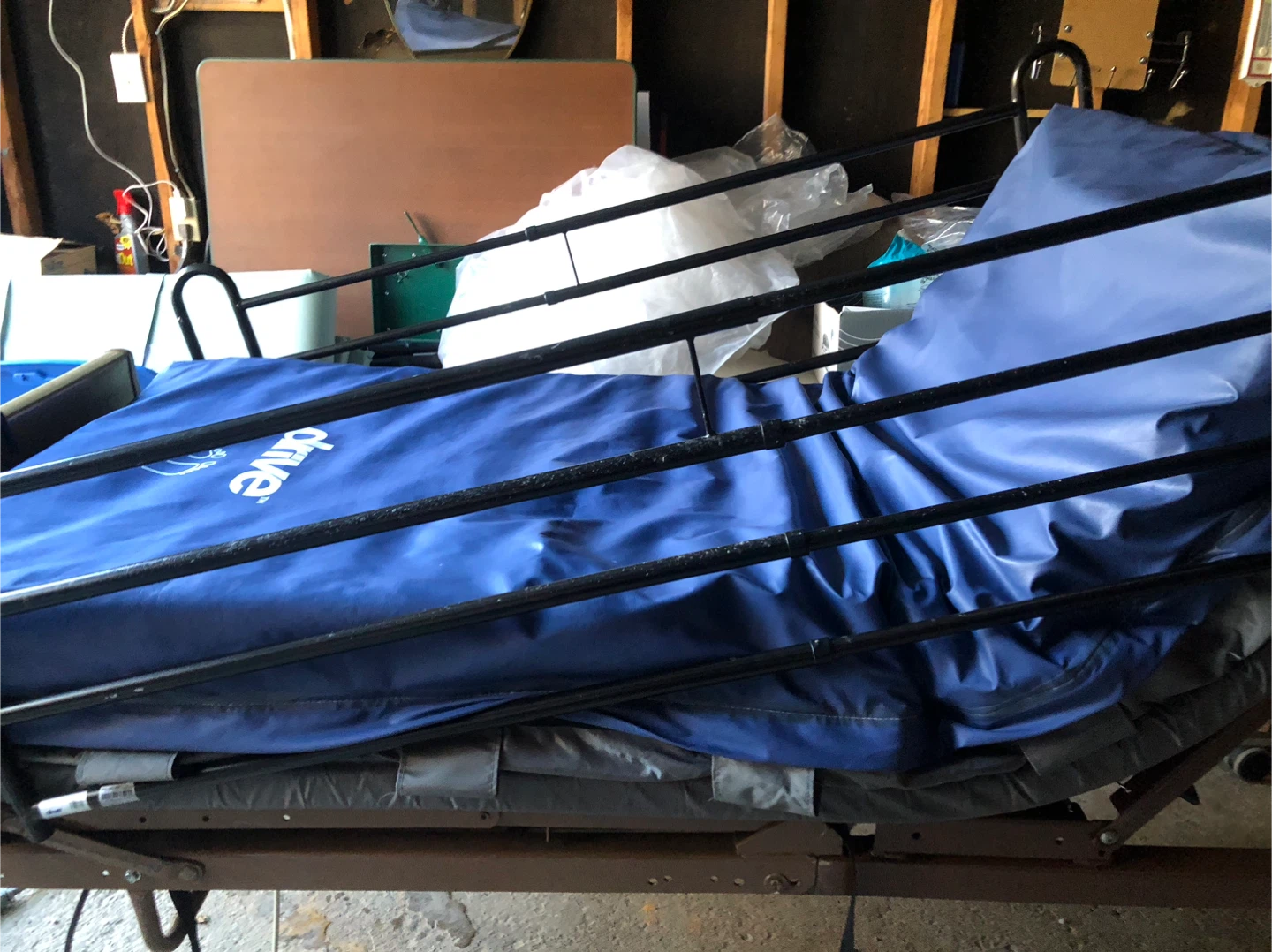 Hospital bed with full-length side-rails + Hospital Mattress - photo 5