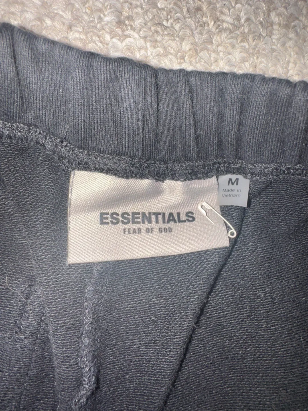 Essentials Fear of God Black Shorts - Size M image indicator(3)