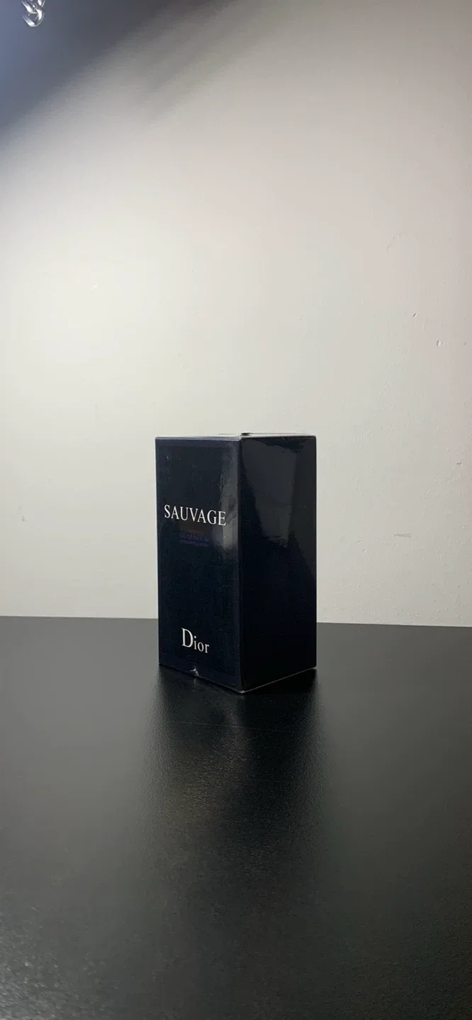 Dior Sauvage UNOPENED image indicator(2)
