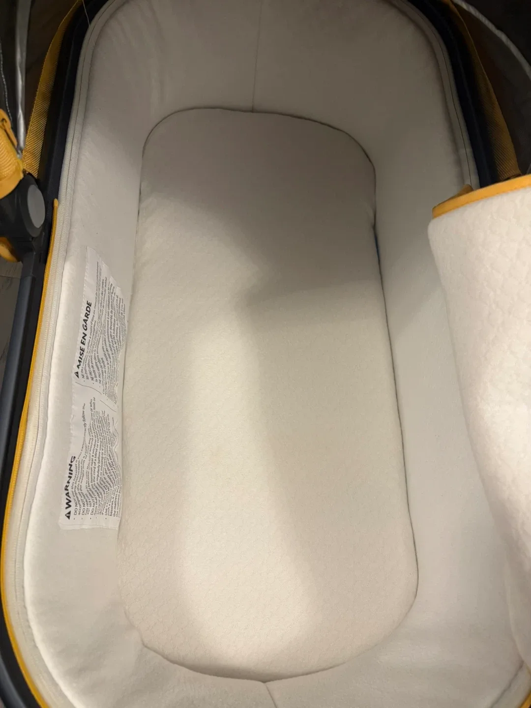 2022 Uppababy orange vista v2 bassinet EUC ret $499 image indicator(5)