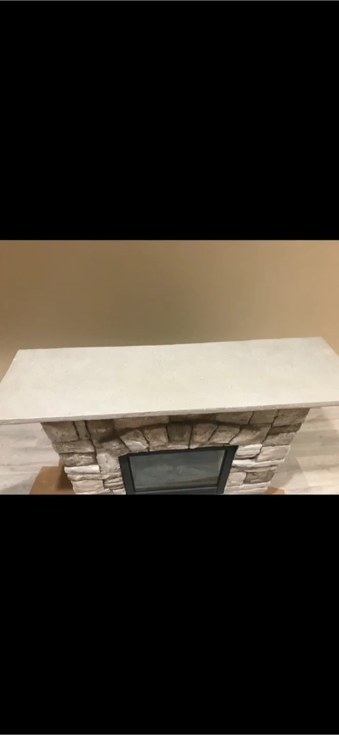 Stone Veneer Fireplace thumbnail