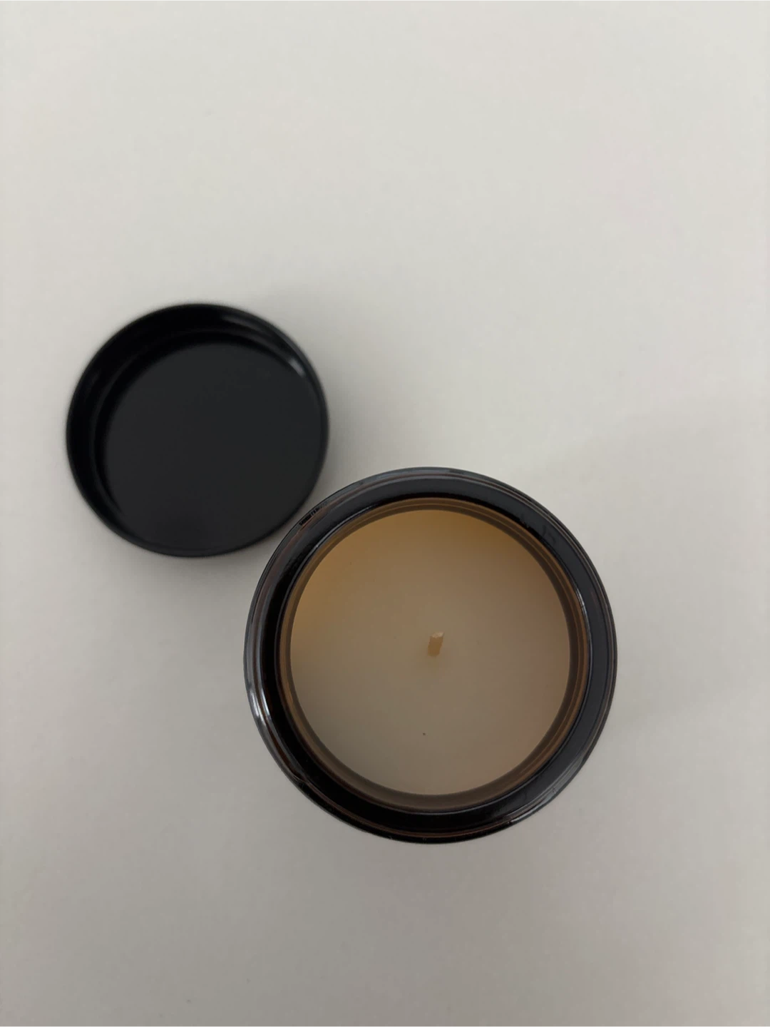 FREE H&M Home Dark Leather Scented Candle - photo 2