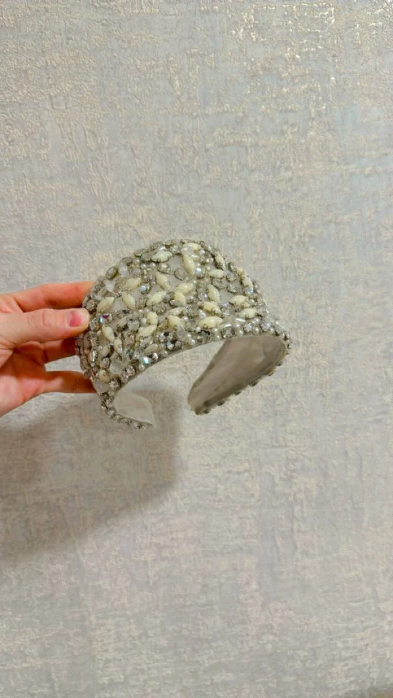 Dress & Headband image indicator(2)