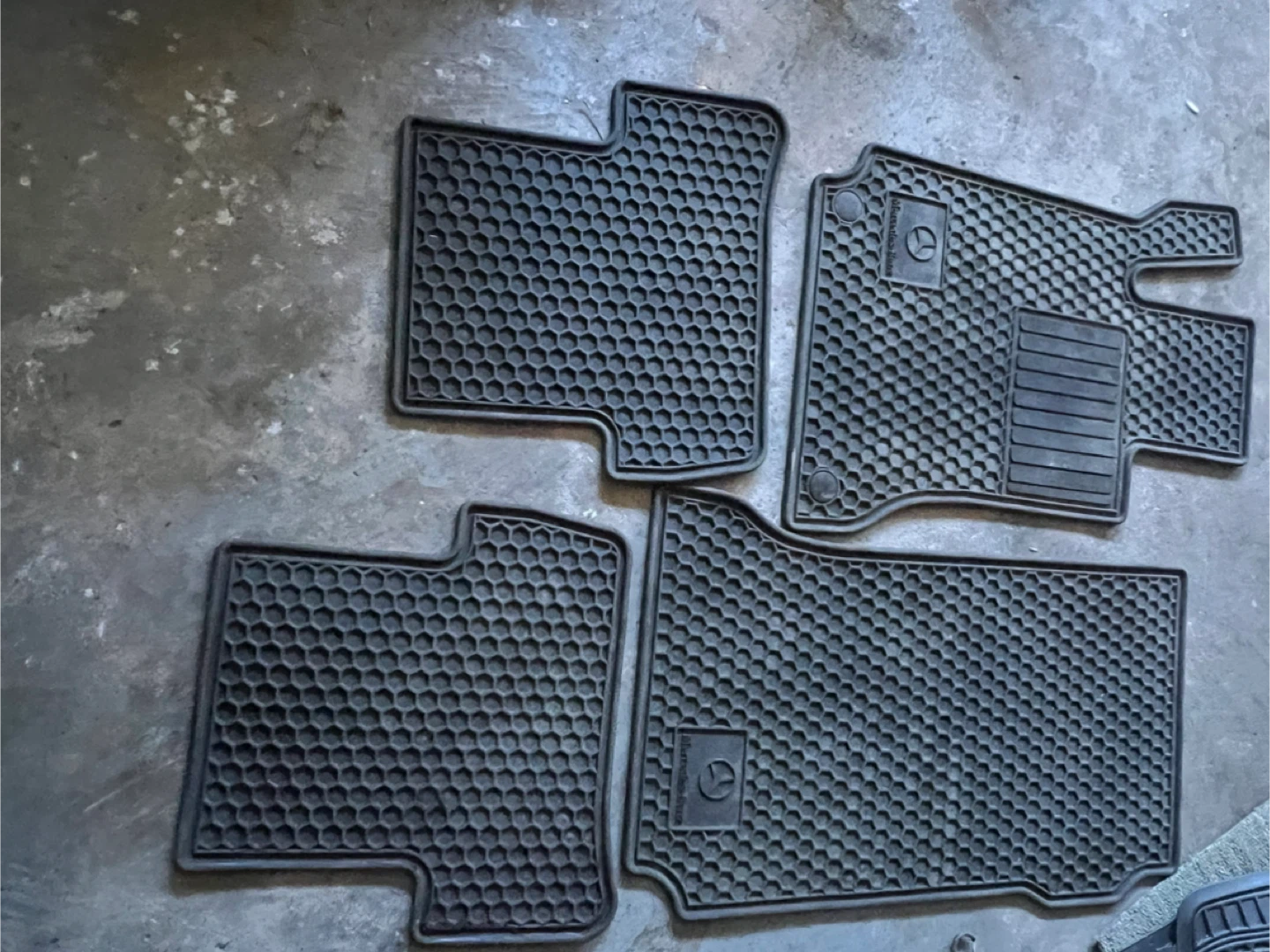 C300 Mercedes-Benz Car Floor Mats - Black - photo 2