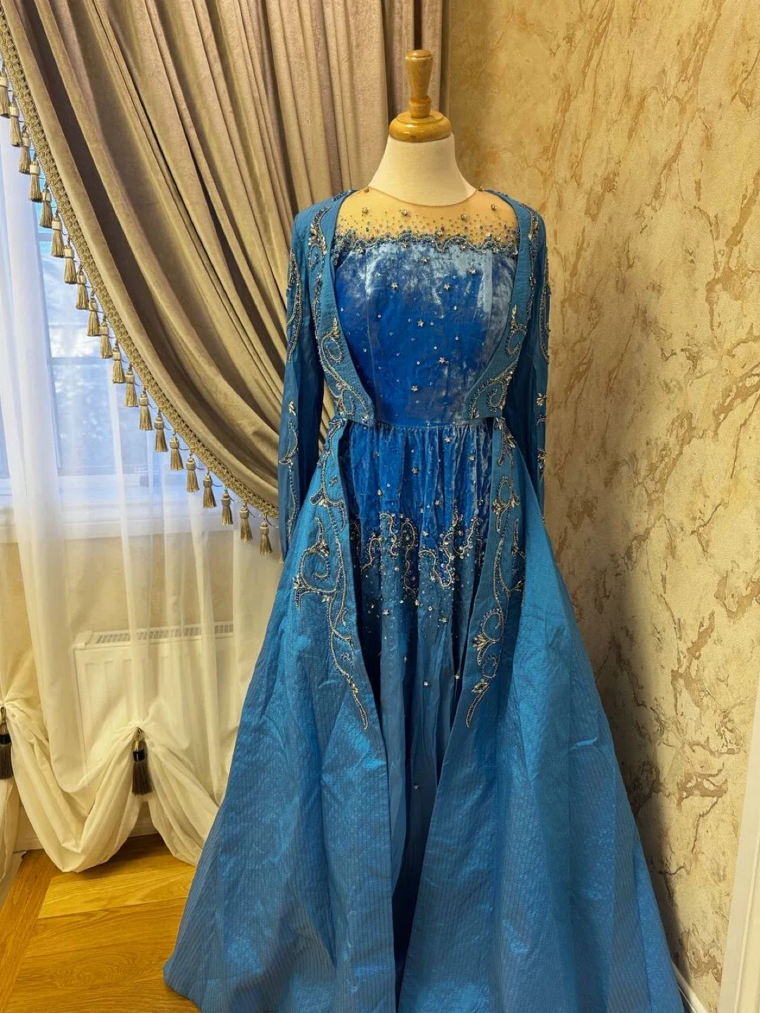 Blue Embellished Dress, Crown, and Jewelry Set image indicator(2)