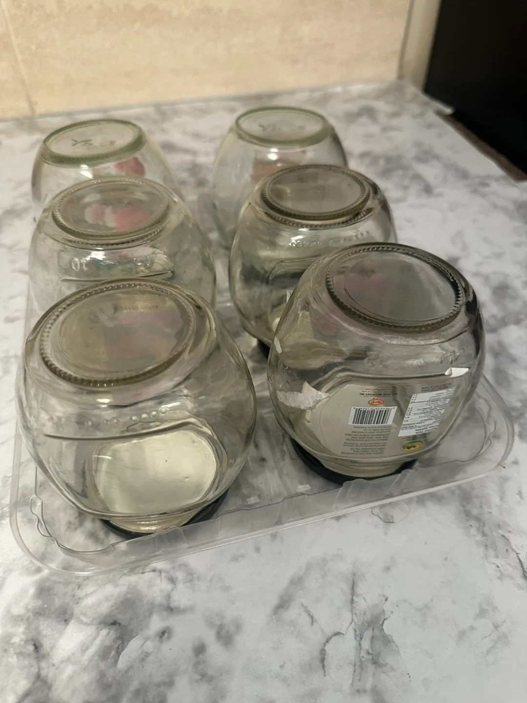 6 Empty Glass Jars with Black Lids image indicator(2)