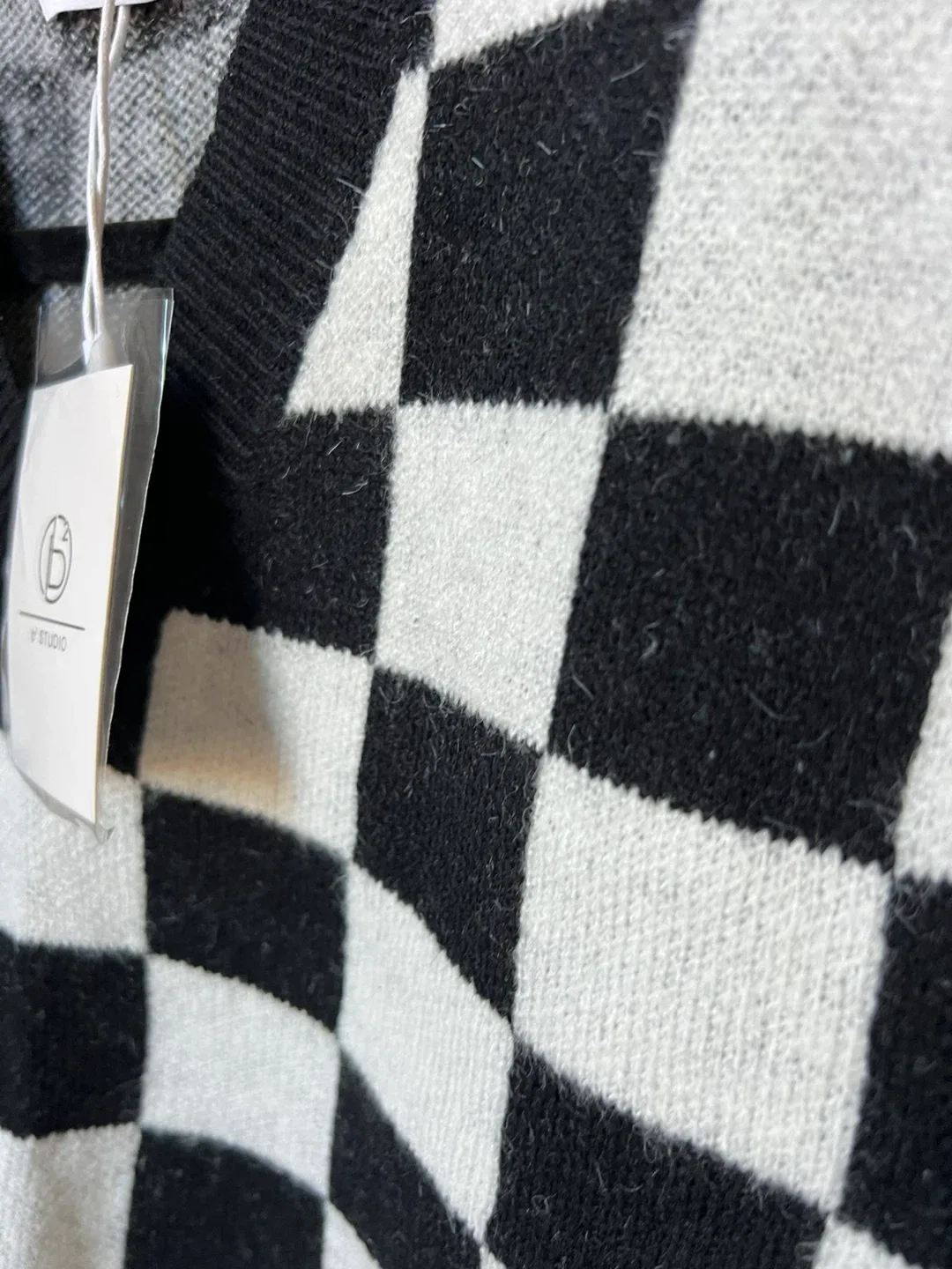 B Studio Checkered Knit Vest - New with Tags! image indicator(2)