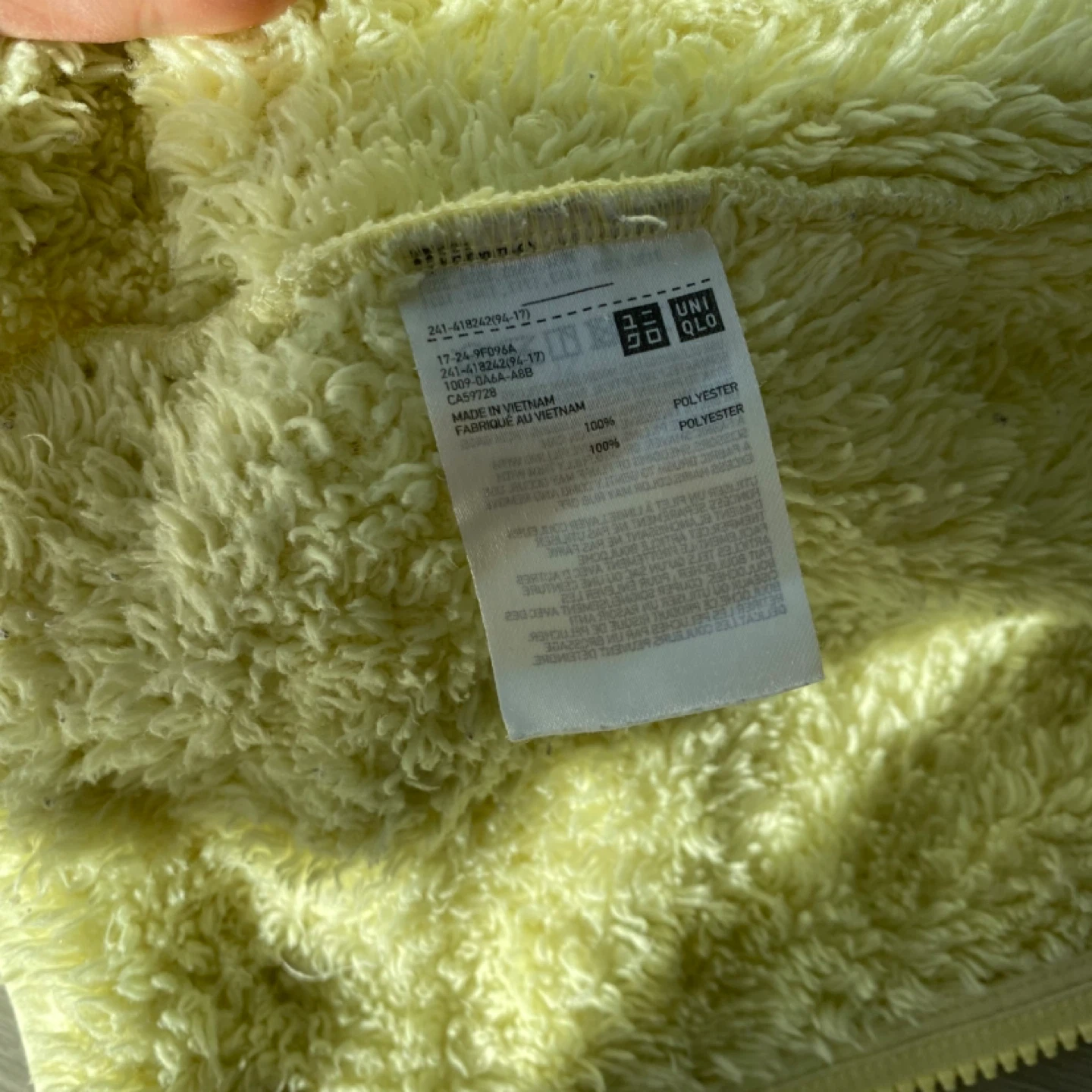 UNIQLO Fluffy Yarn Fleece Full Zip Sweater (XXS) - photo 3