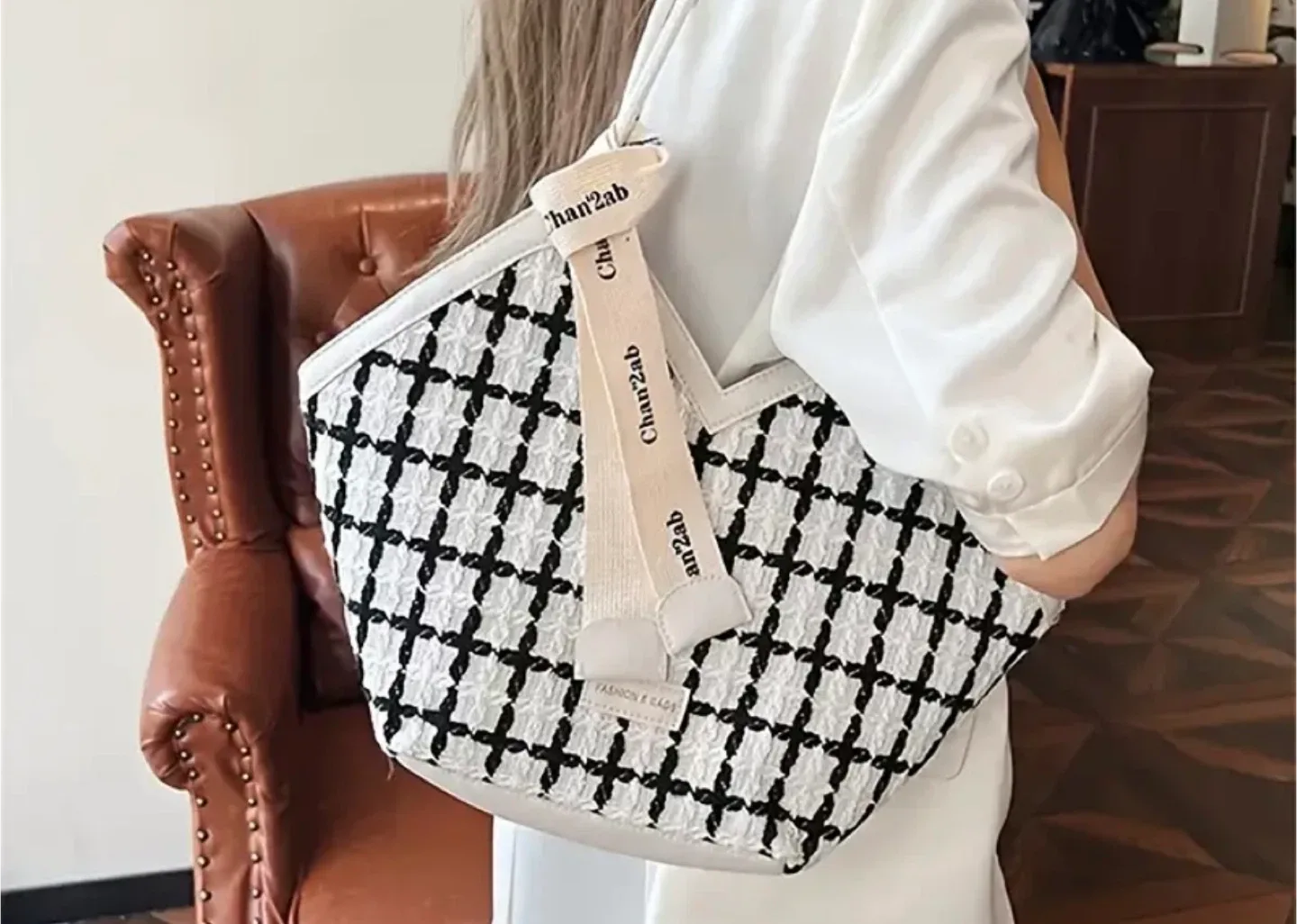 Chan2ab Fashion Bag - Black & White Tote image indicator(2)
