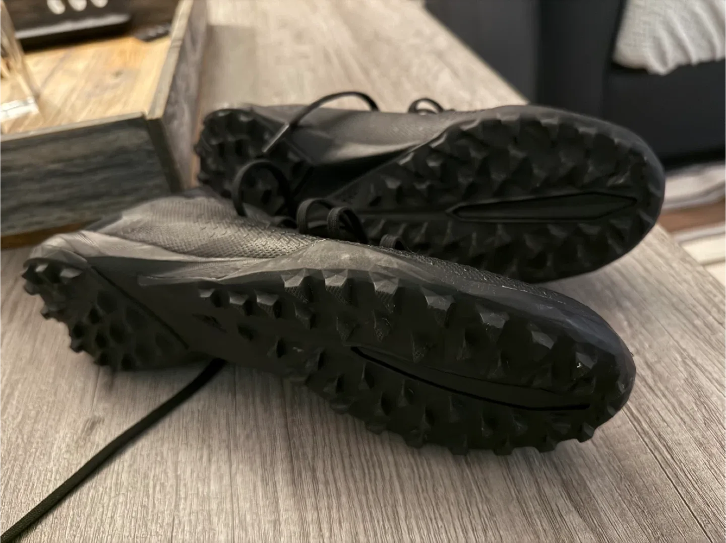 Soccer turf cleats image indicator(7)