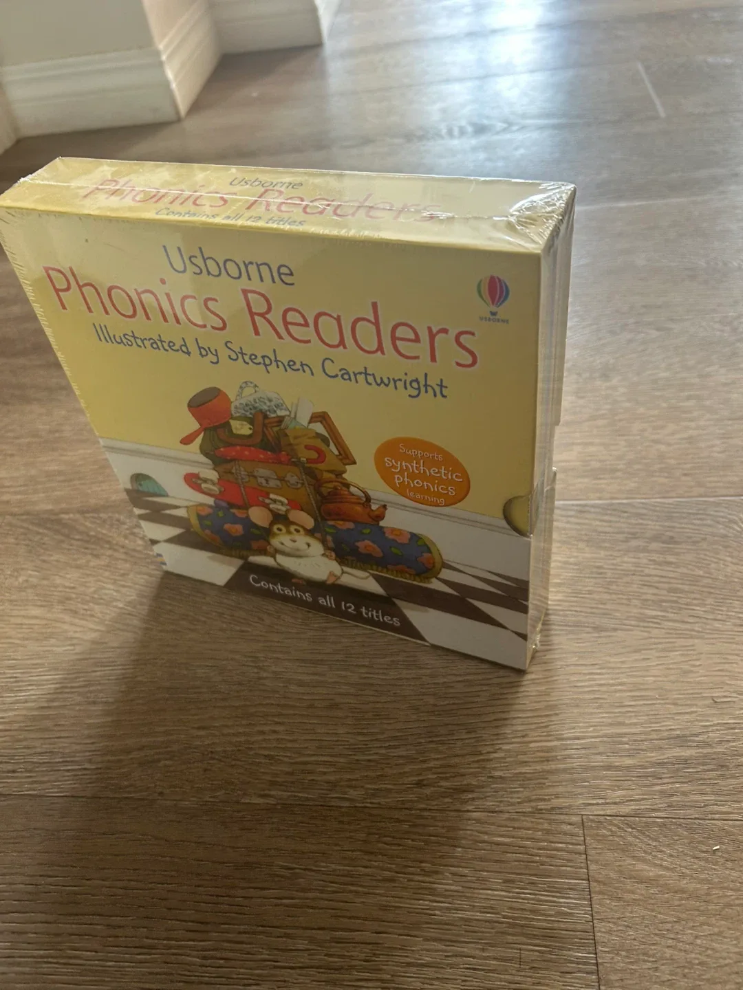Usborne Phonics Readers book set - All 12 Titles image indicator(2)