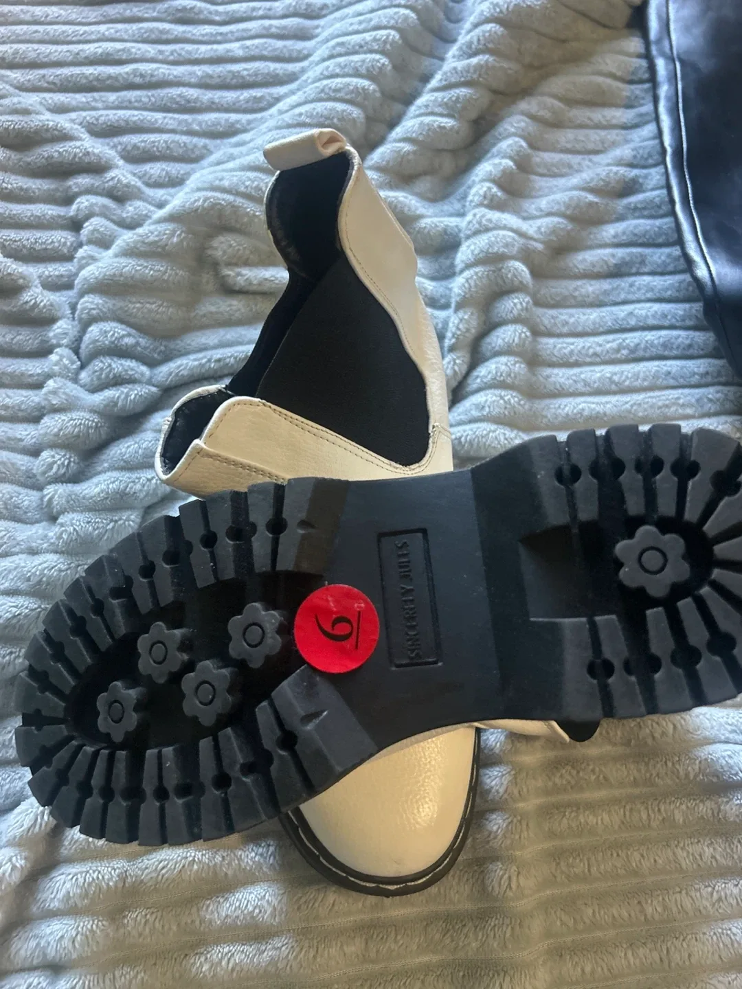 Shoeberry Jules White Chelsea Boots, Size 9 image indicator(2)