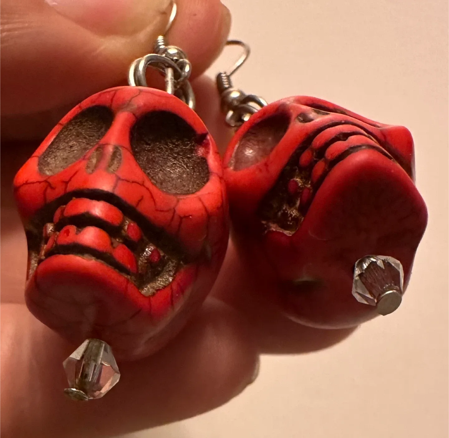Red Skull Dangle Earrings image indicator(4)