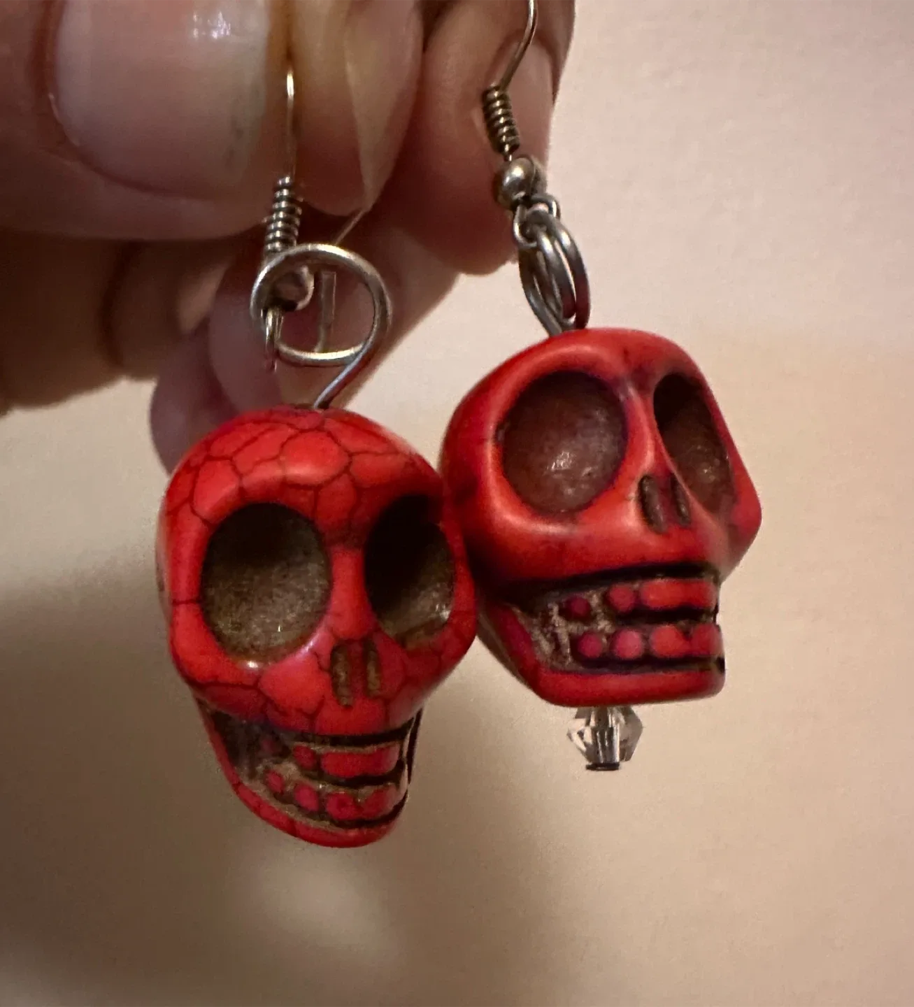 Red Skull Dangle Earrings image indicator(2)