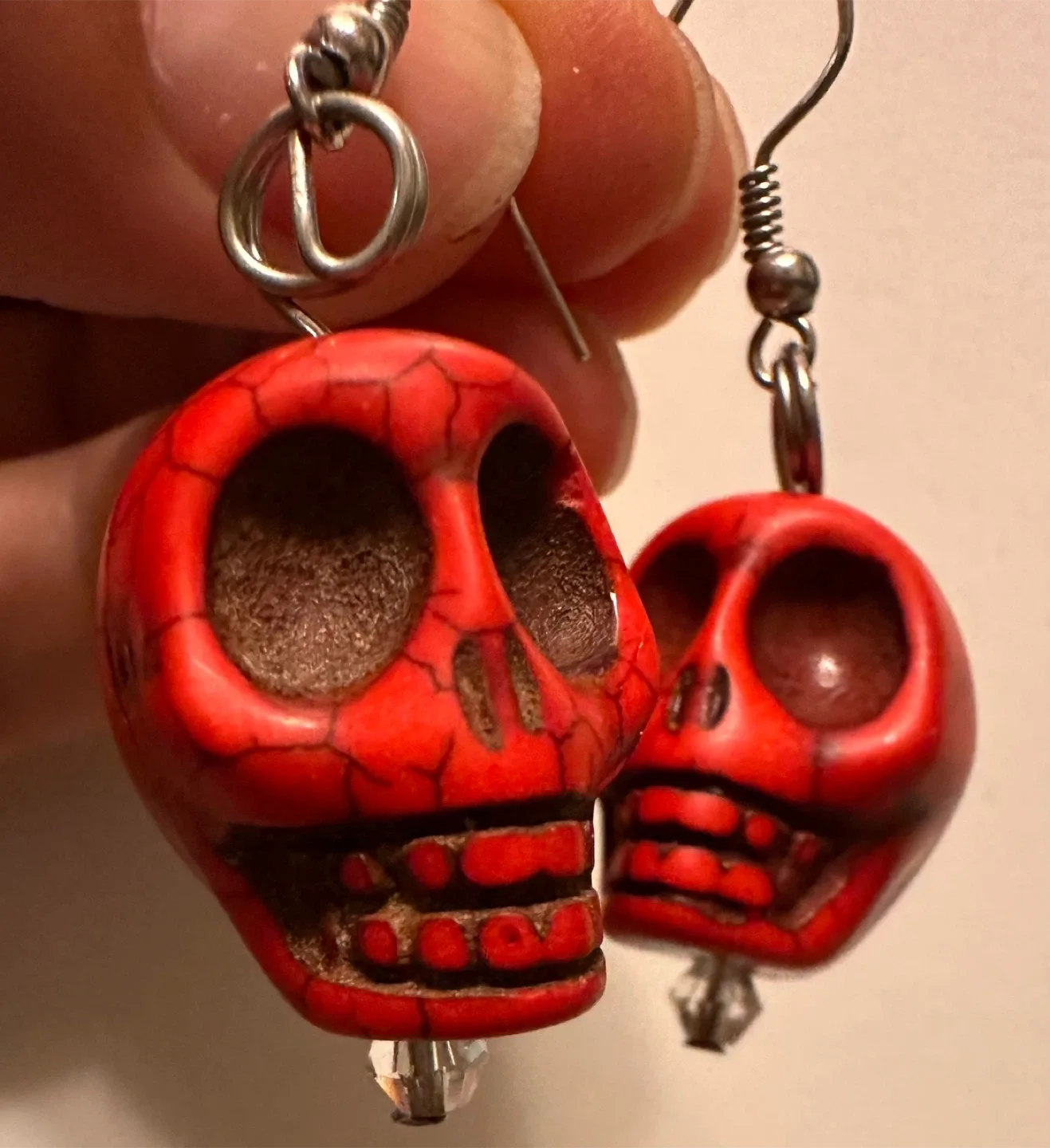 Red Skull Dangle Earrings image indicator(6)