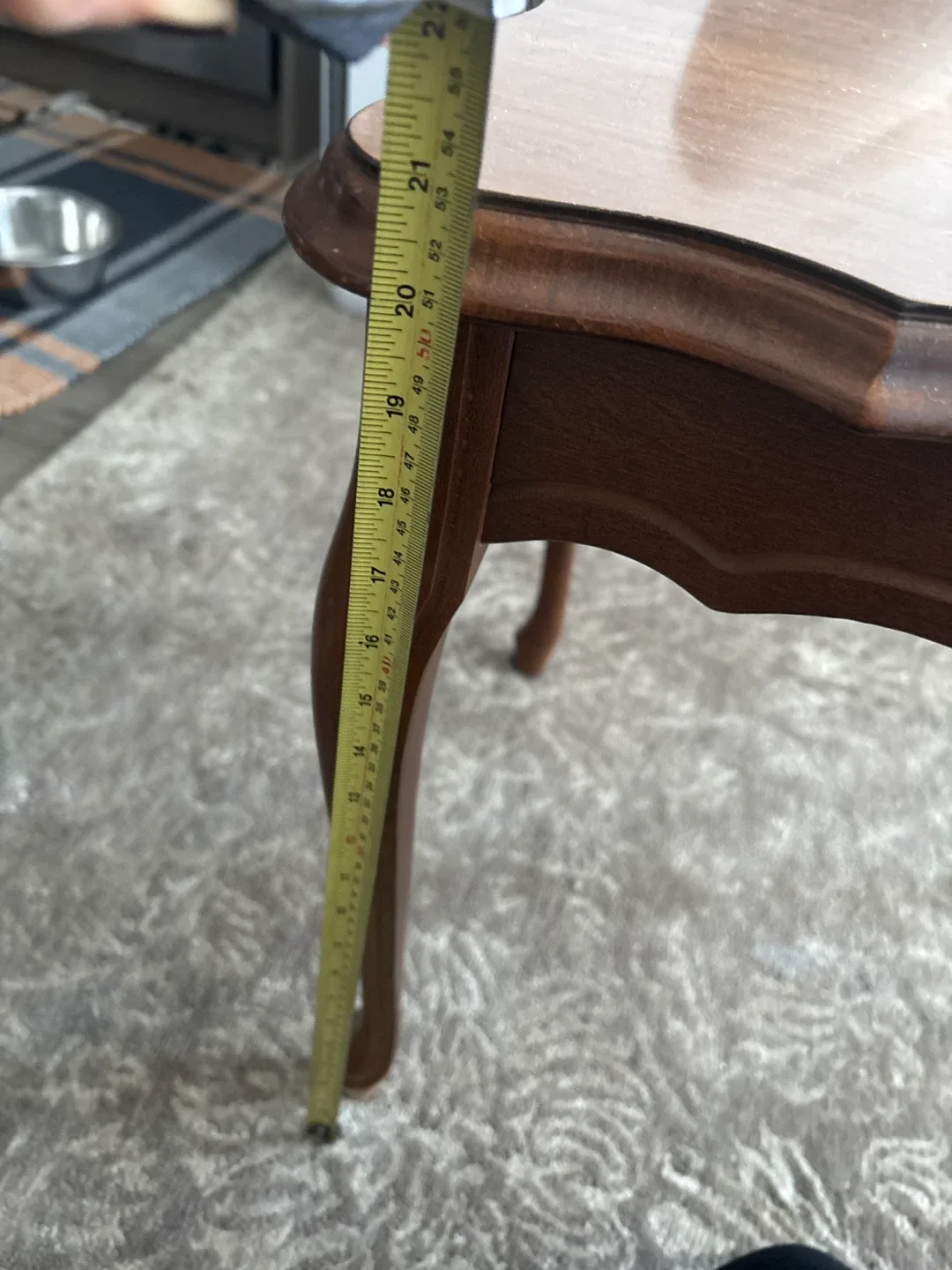 Brown Wooden Coffee Table - 26x18x20 inches image indicator(5)