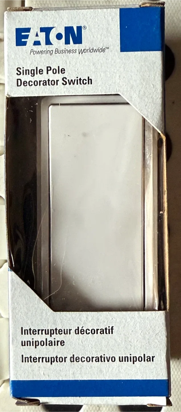 Eaton Single Pole Decorator Switch - New thumbnail