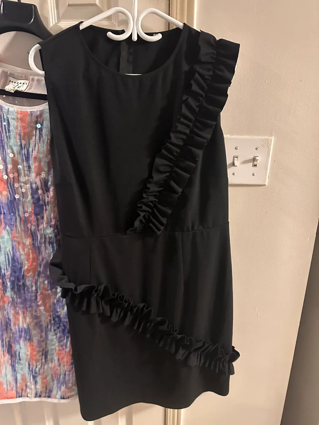 4 Assorted Dresses (c)- Various Styles & Sizes image indicator(5)