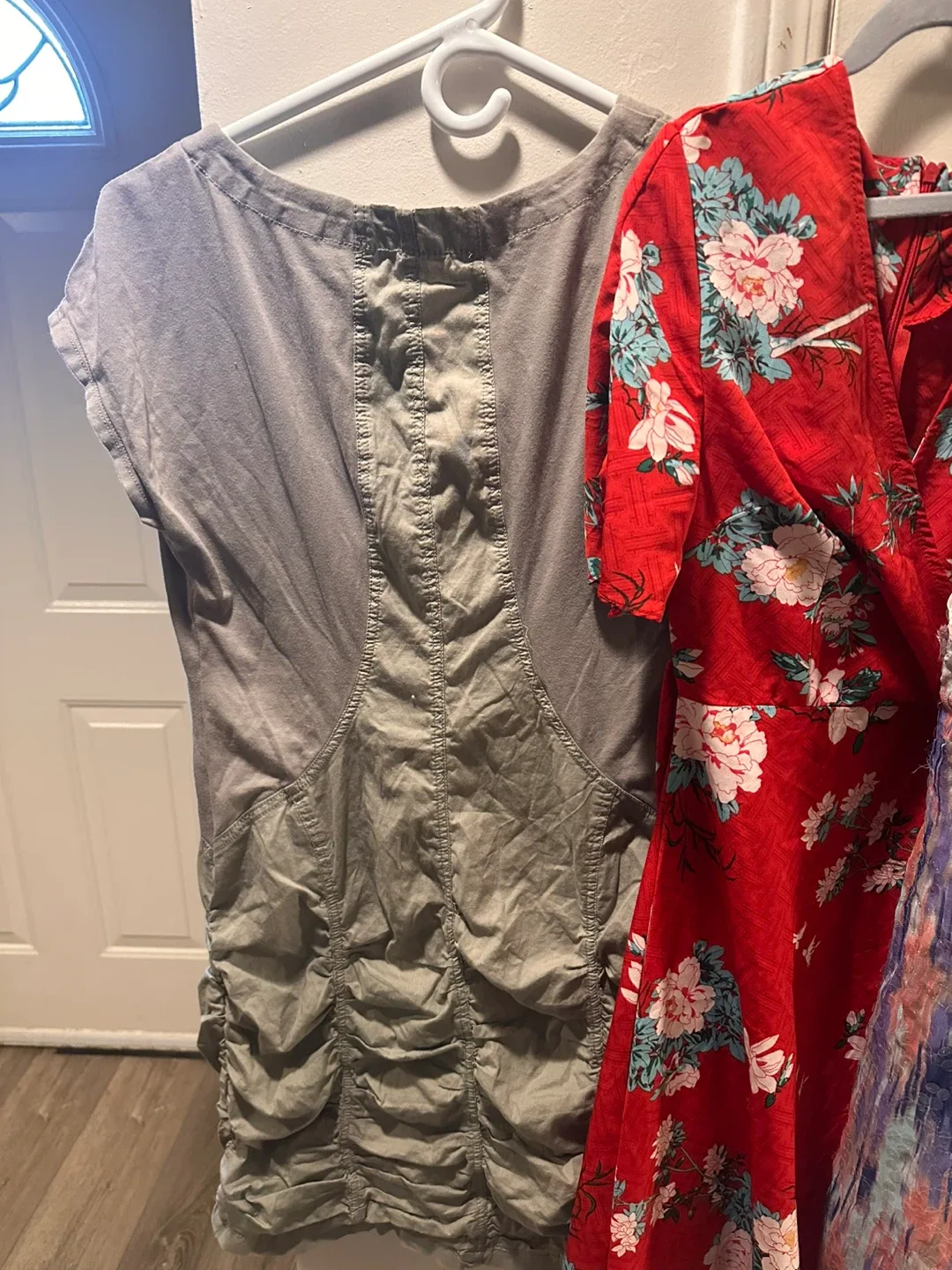 4 Assorted Dresses (c)- Various Styles & Sizes image indicator(2)