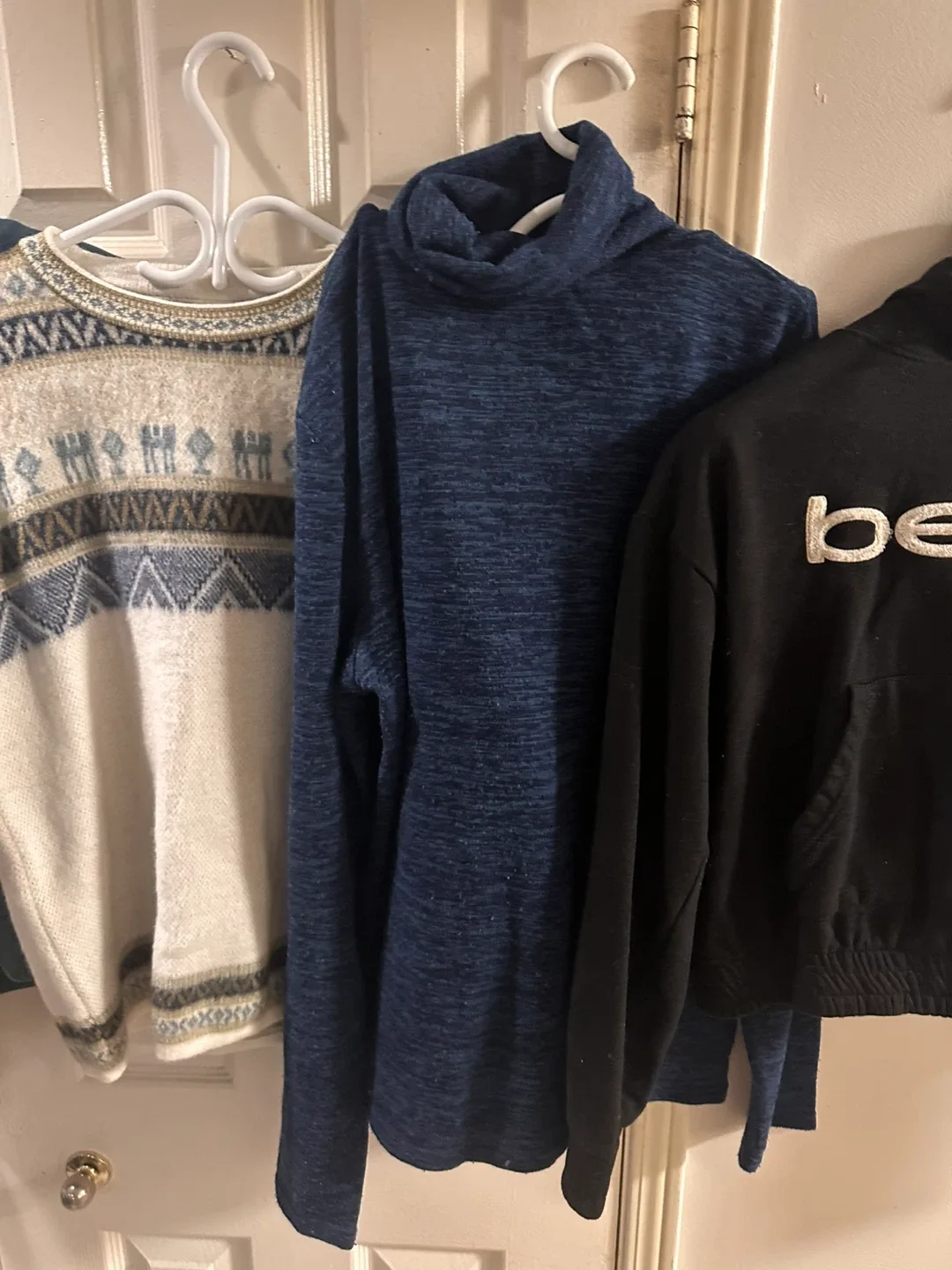 5 Assorted Women's Sweaters (d) & Hoodie - Bebe image indicator(4)