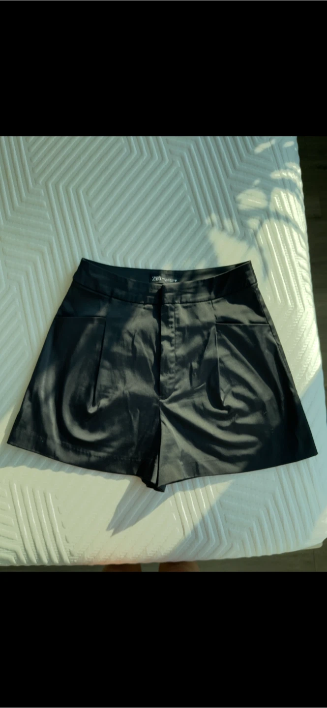 Zara Black Shorts - Size Small