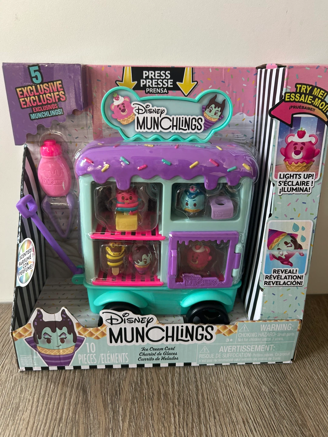 Disney Munchling ice cream Cart - New in Box