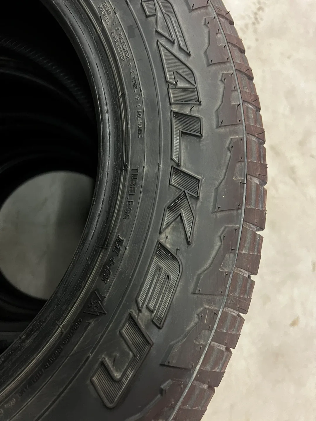 235/65R17 winter tires image indicator(7)