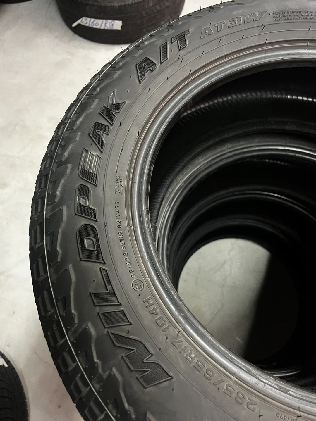 235/65R17 winter tires image indicator(8)