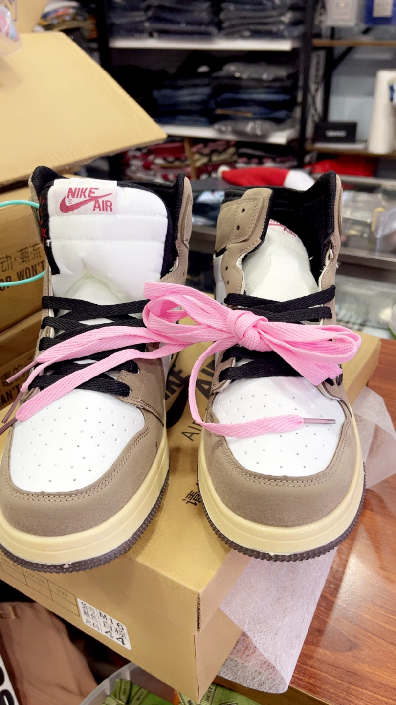 Nike Air Jordan 1 Retro High OG Travis Scott size 7 - photo 3