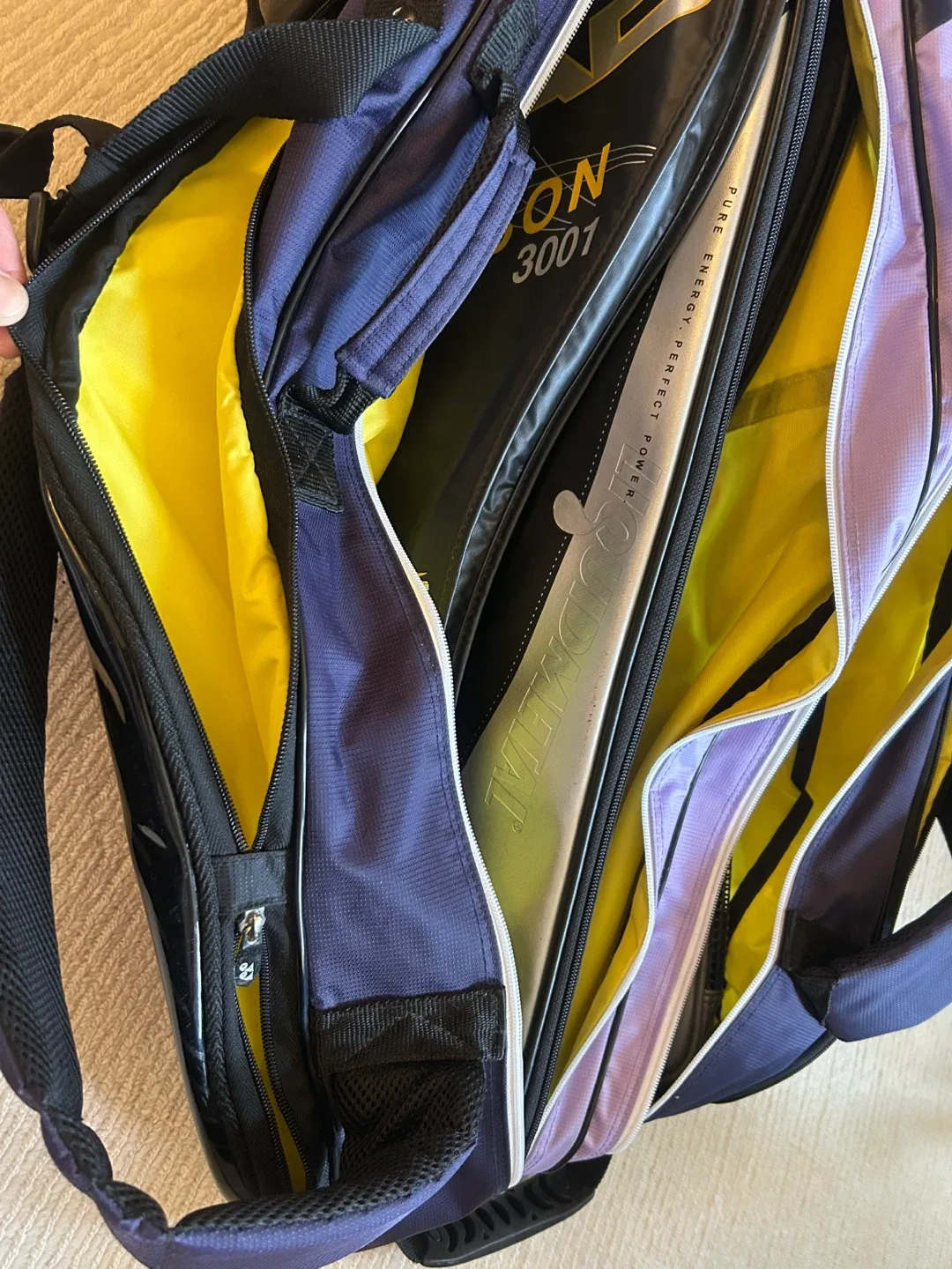 YONEX Tennis/Badminton Bag image indicator(9)