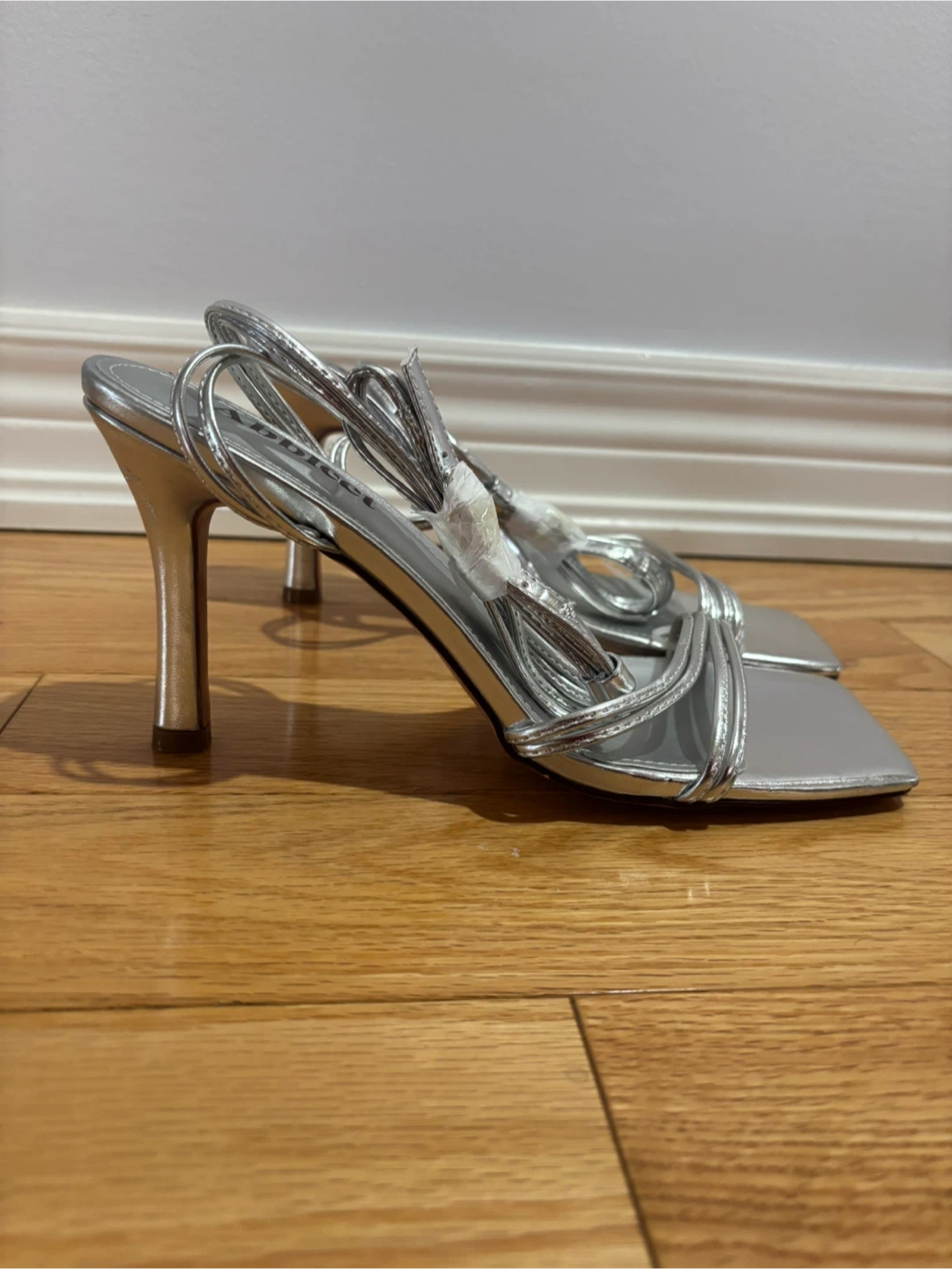 Abbleet Silver Heels - Size 10 - New - photo 3