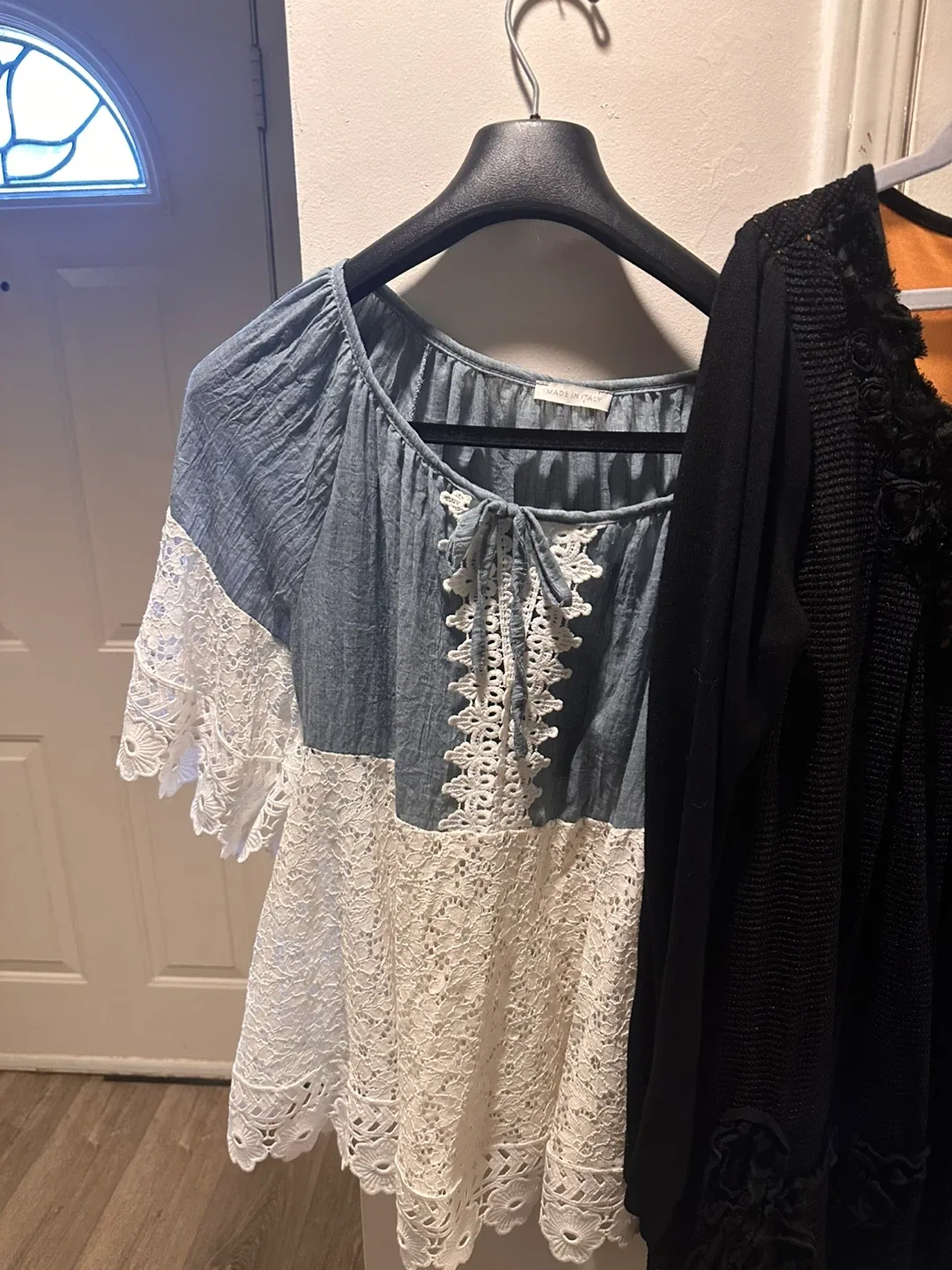 5 Assorted Women's Tops (g)- Various Brands & Styles image indicator(2)