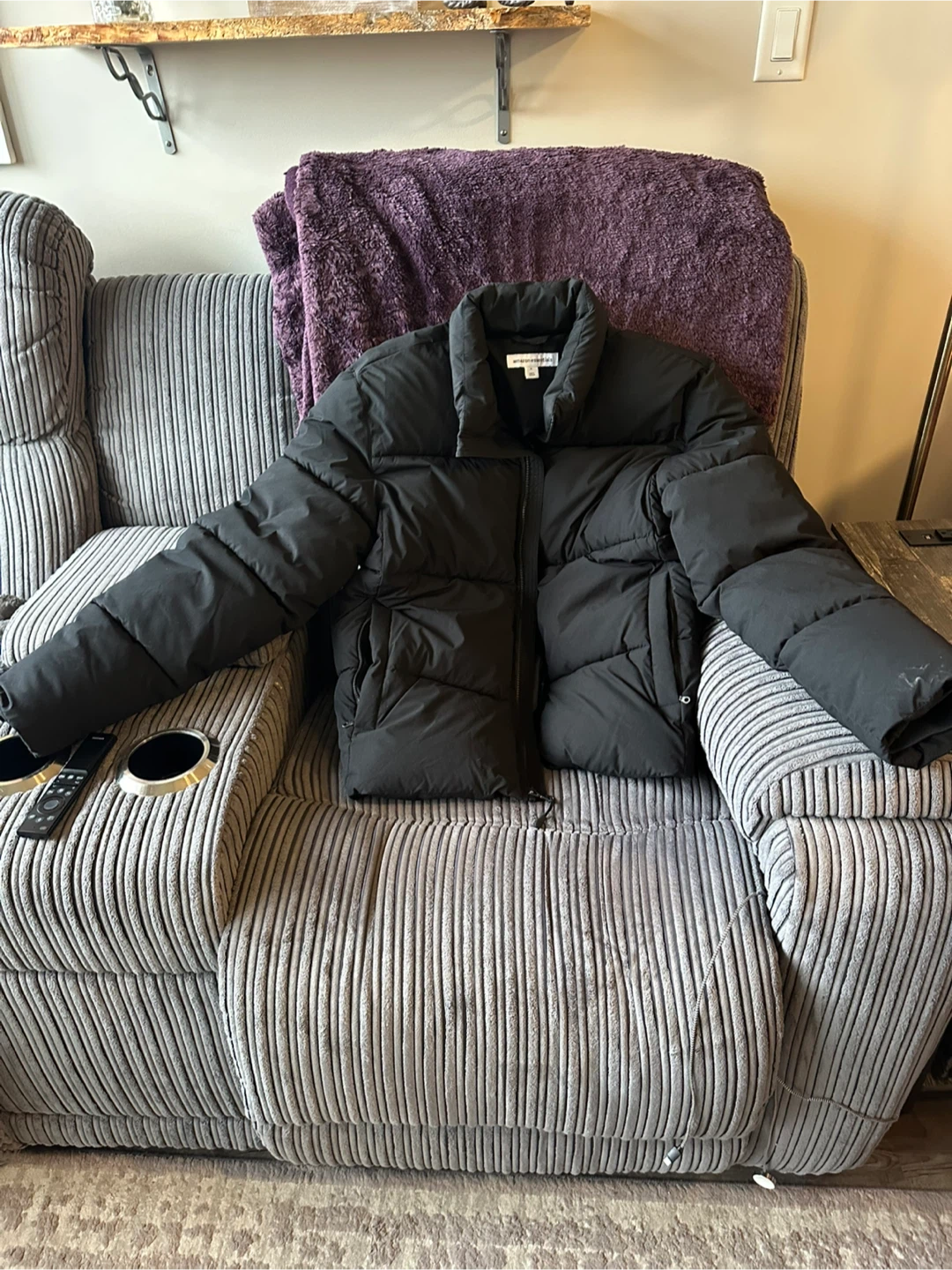 Amazon basics Medium women’s  Black Puffer Jacket