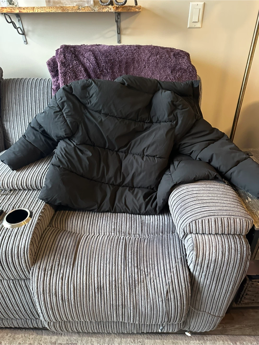 Amazon basics Medium women’s  Black Puffer Jacket - photo 2
