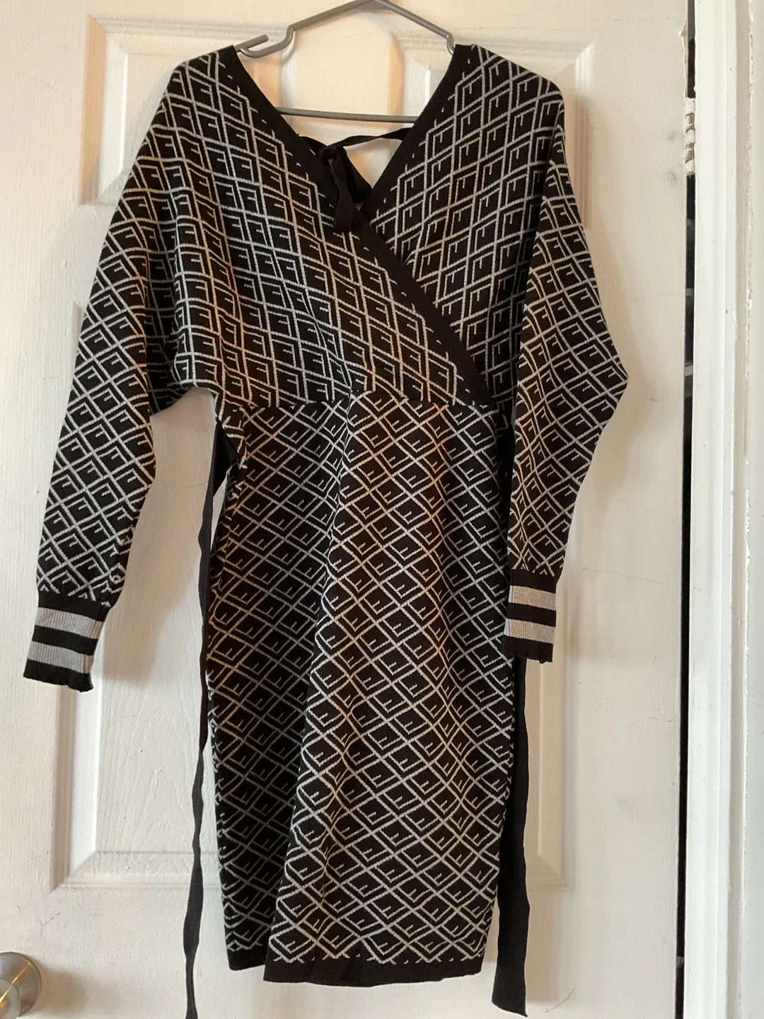 H&M Black Patterned Wrap Dress thumbnail