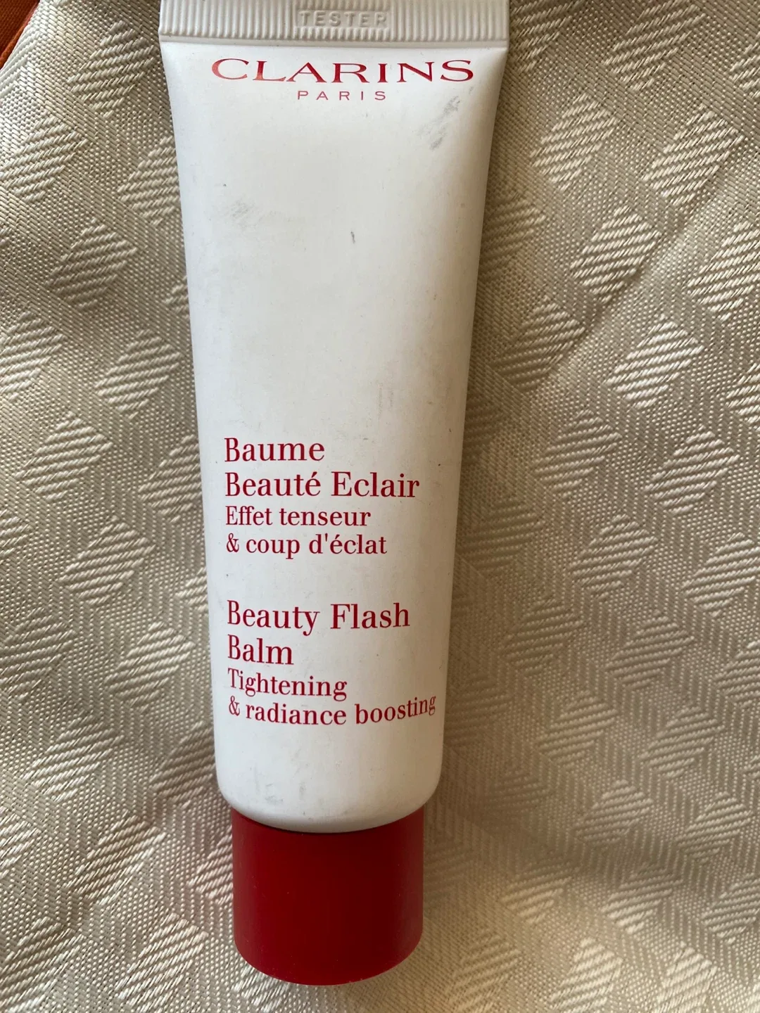 Clarins Beauty Flash Balm & Bust Beauty Extra-Lift Gel image indicator(2)
