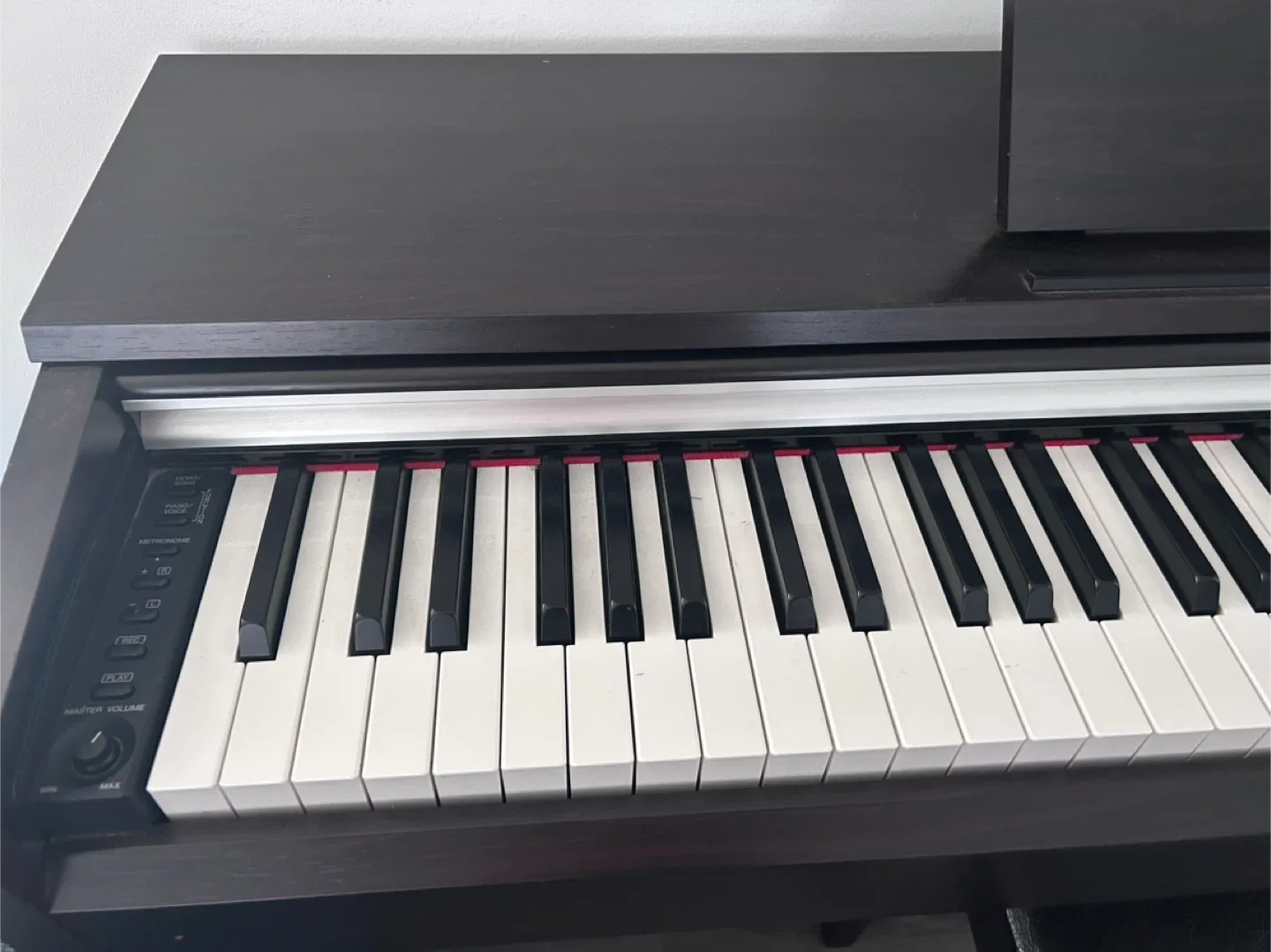 Yamaha Arius YDP-141 Digital Piano with Bench image indicator(2)
