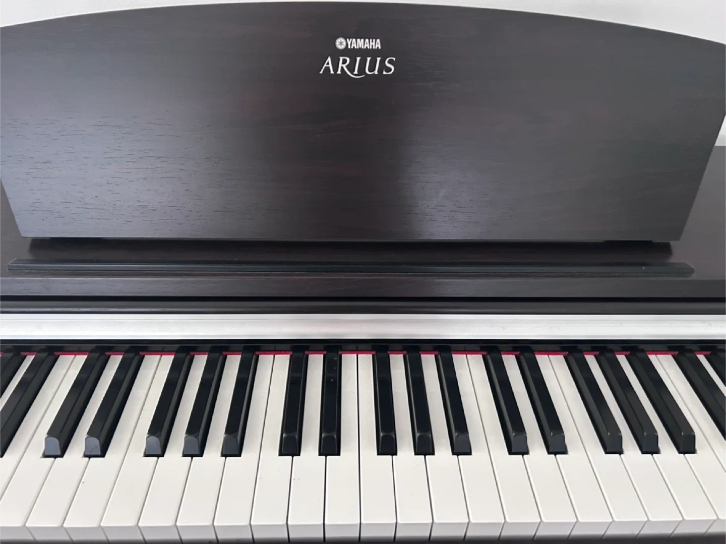 Yamaha Arius YDP-141 Digital Piano with Bench image indicator(3)