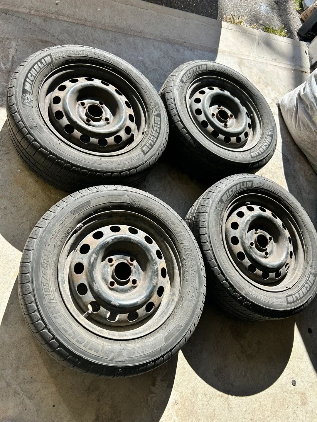 4 Bolt Rims With Tires image indicator(3)