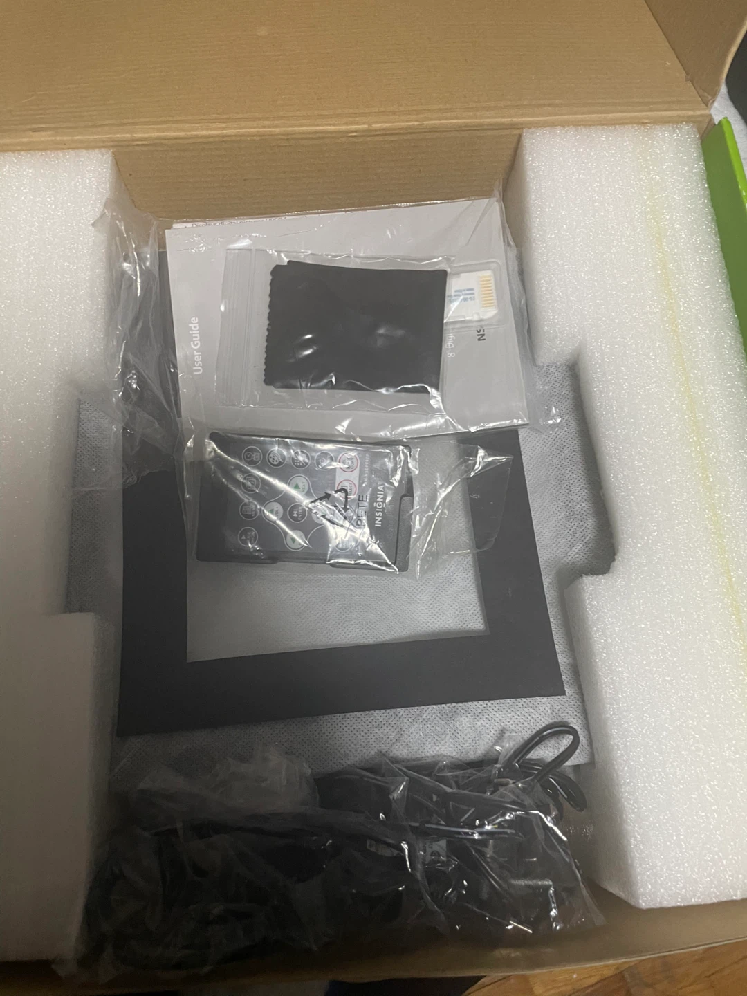 Insignia 8" Digital Picture Frame - Black - New in Box