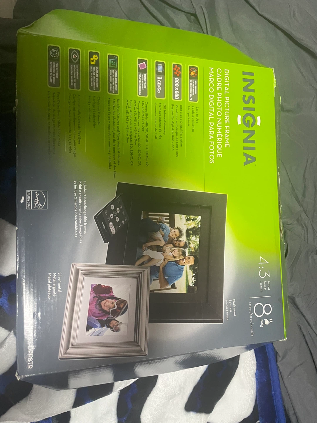 Insignia 8" Digital Picture Frame - Black - New in Box - photo 2