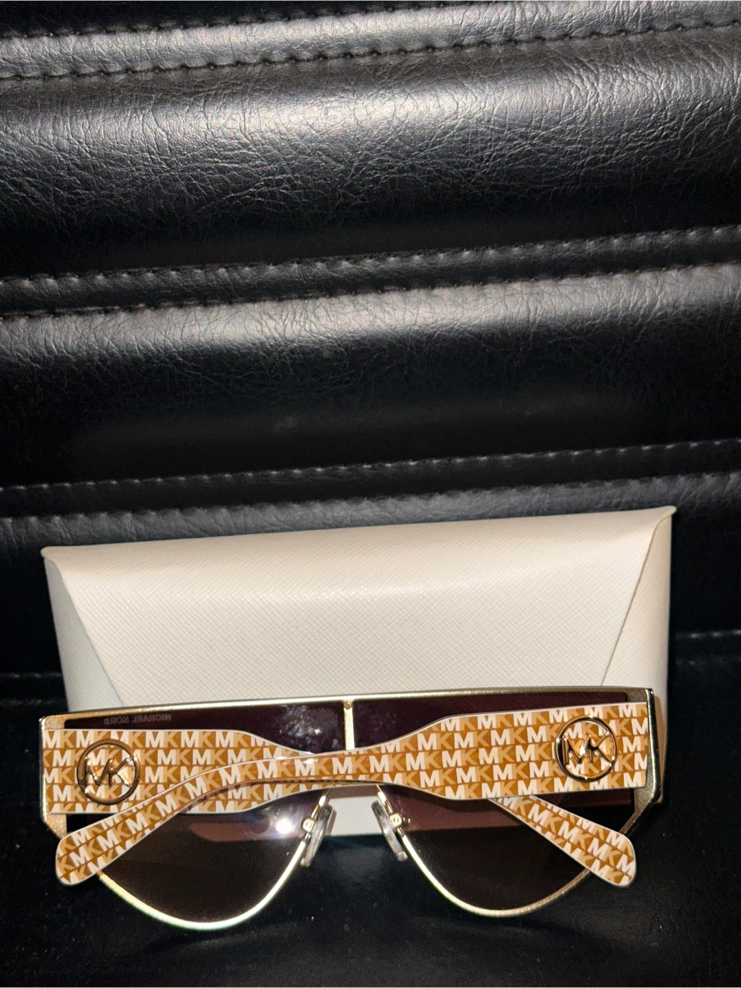 Michael Kors Sunglasses with Case - photo 2