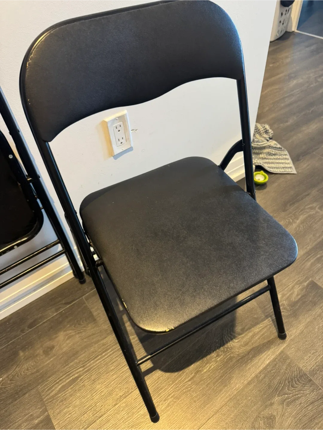 Black Folding Chair image indicator(2)