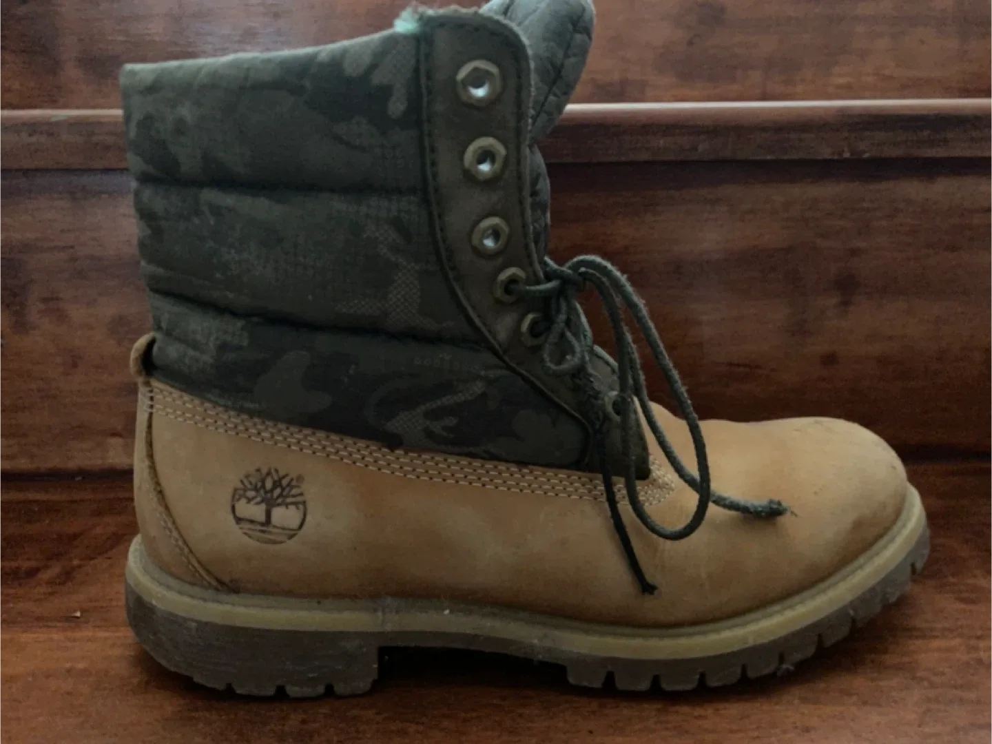 Timberland Puffer Boots Size 9 thumbnail