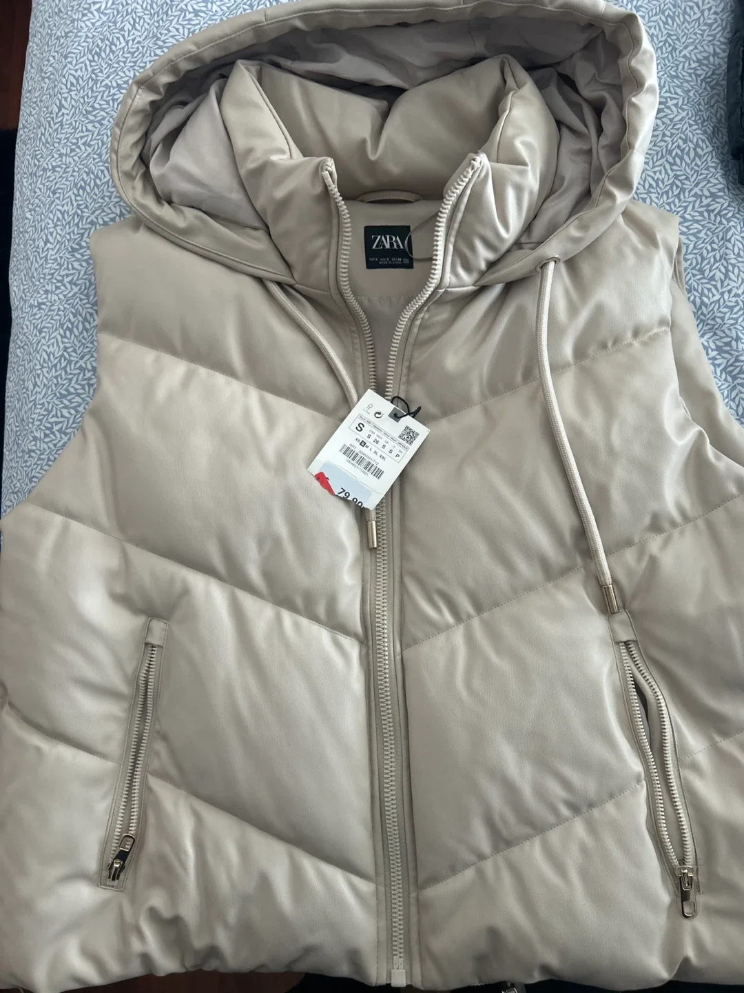 Zara Padded Hooded Vest - Size Small thumbnail