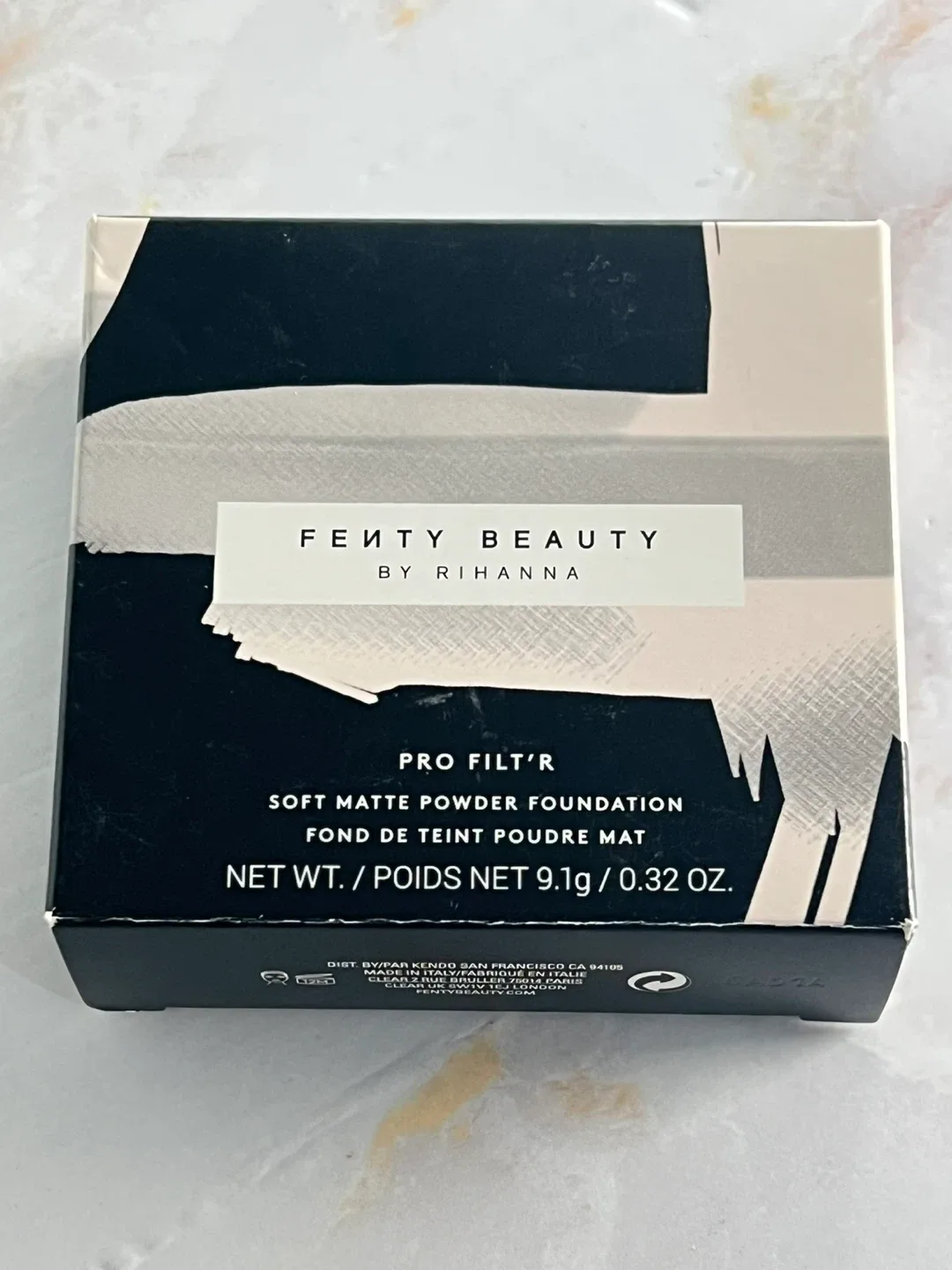 Fenty Beauty Pro Filt'r Soft Matte Powder Foundation - Shade 105 image indicator(3)